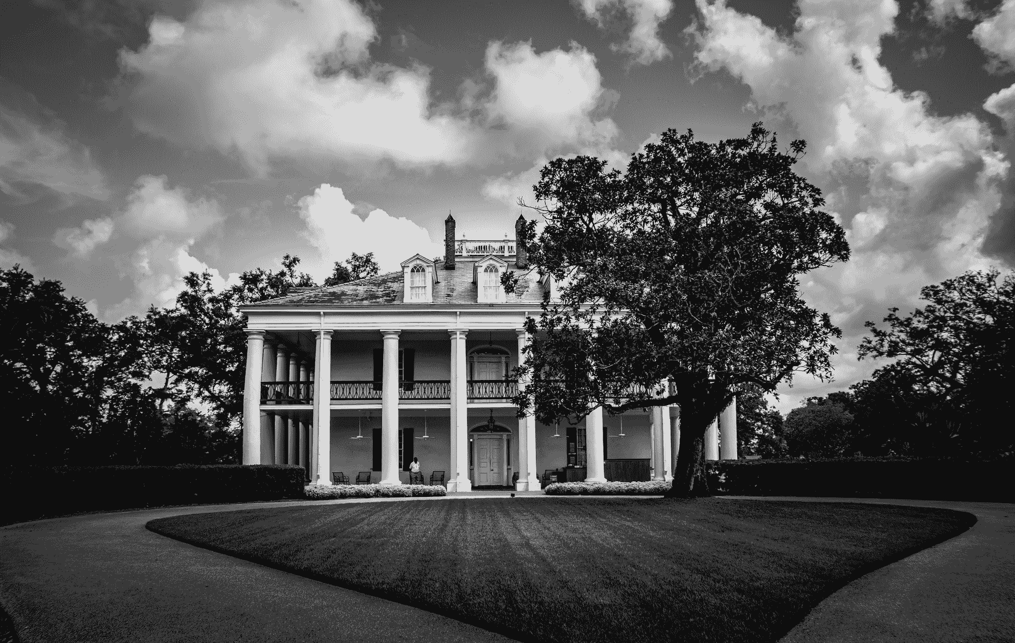 type-of-house-structure-colonial-style-home