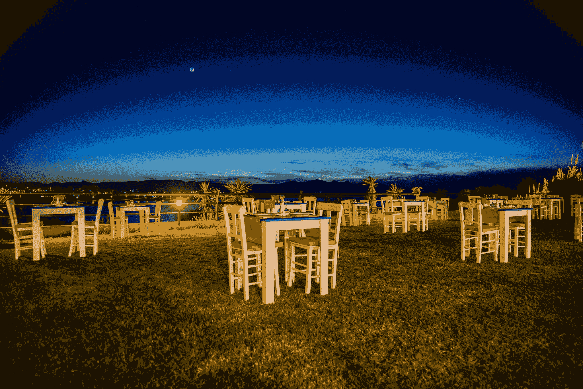 apple cabin outdoor dining