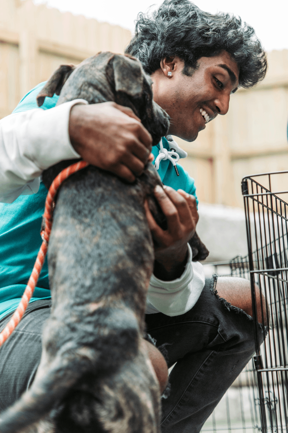Providing safe, stress‑free services for cats and dogs in our community YLZKSB Pet Care It focuses on safe and stress‑free service experience for cats and dogs. Besides offline services, it also provides online pet‑raising advice for local residents and builds stable customer relationships in urban communities.
