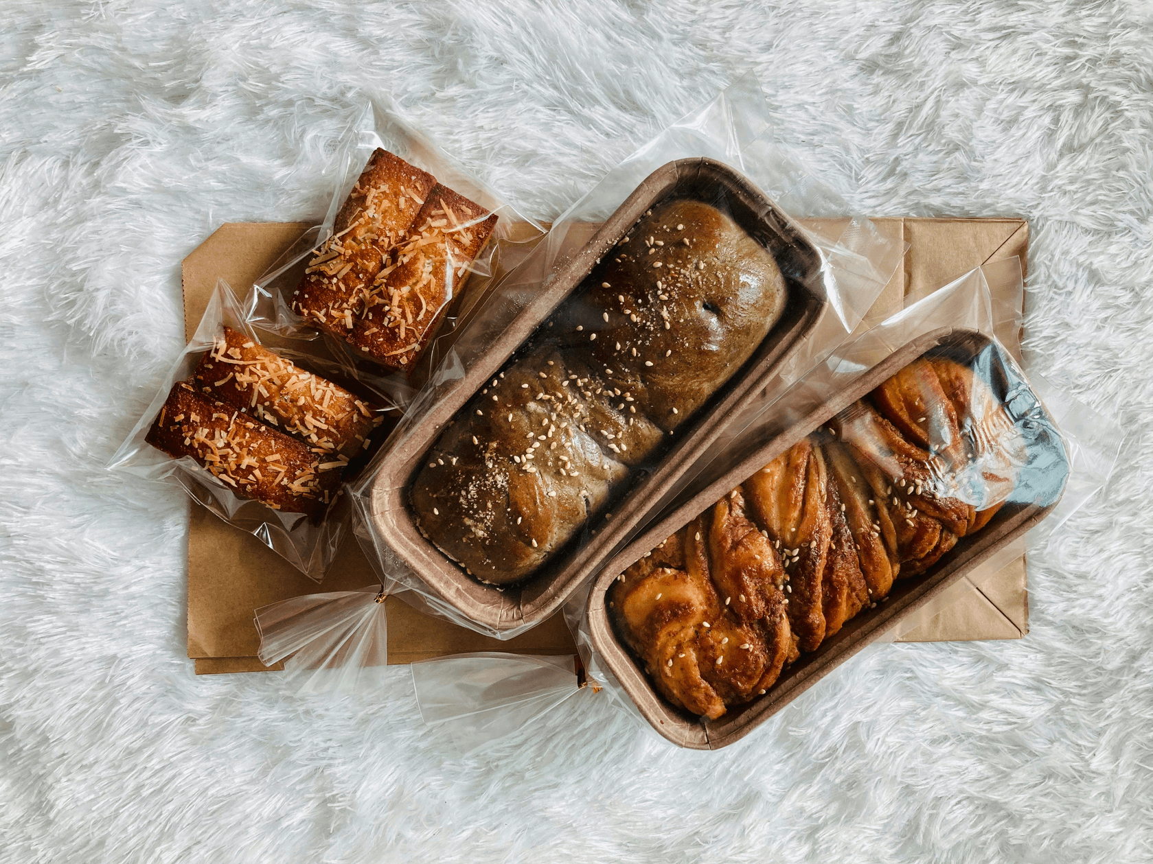 Since 2003, KHLIBODAR TOV has been dedicated to providing high-quality, natural bakery products made exclusively from domestic ingredients. Our commitment is to offer fresh, preservative-free bread and baked goods that bring traditional taste and health to your table. 
Purely Natural
Bakery Products
 On October 16, 2003, the “Romanian” appeared in Rivne. The products of this trademark quickly gained popularity in the field, and the newly established limited liability company "Khlibodar" became an example of how in a short period of time it can become one of the most successful enterprises in its industry.

Since the opening of the factory, residents of Rivne, as well as other cities, have the opportunity to taste bakery products of the highest quality, without any preservatives or additives and only on natural raw materials, because one of the most important principles of the company's work is the use of exclusively natural raw materials of domestic production. From the first days of its work, the Rivne bakery offered more than 30 product names, including: wheat bread, wheat, wheat-wheat bread, batons, raisins, chicken, plum, sesame, poppy and many others.