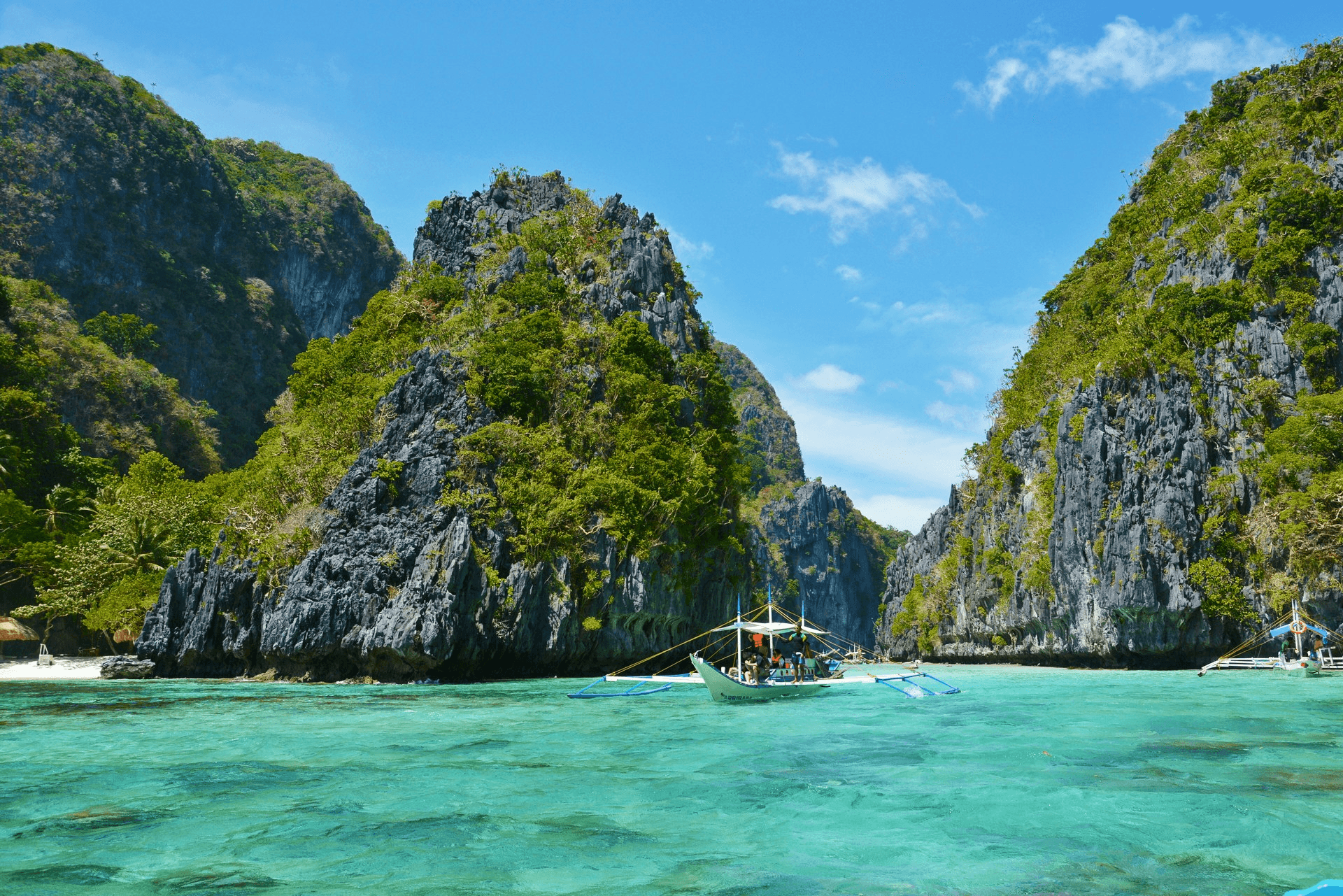 Pickup and sightseeing guide, activity arrangements, please leave everything to us. We promise safety and comfort. Full support content Our features Japanese people-oriented Philippines specialized concierge
If you want to enjoy the Philippines 100%, Japanese staff will support from beginning to end
Marine activities, island hopping, sightseeing, gourmet, transportation
We will guide you with a completely custom-made service.