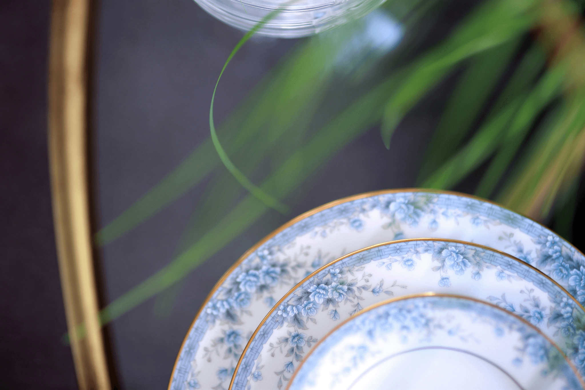 High-quality ceramic products from Royal Doulton demonstrating Grade A standards.