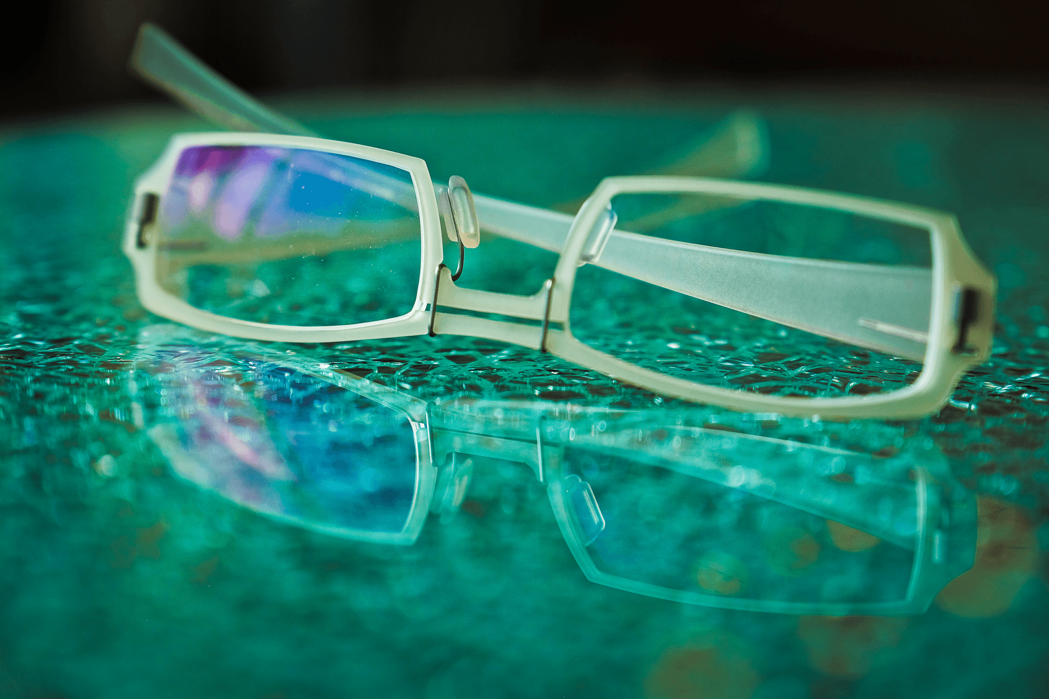 Explore different types of glasses lens material including trivex and polycarbonate.