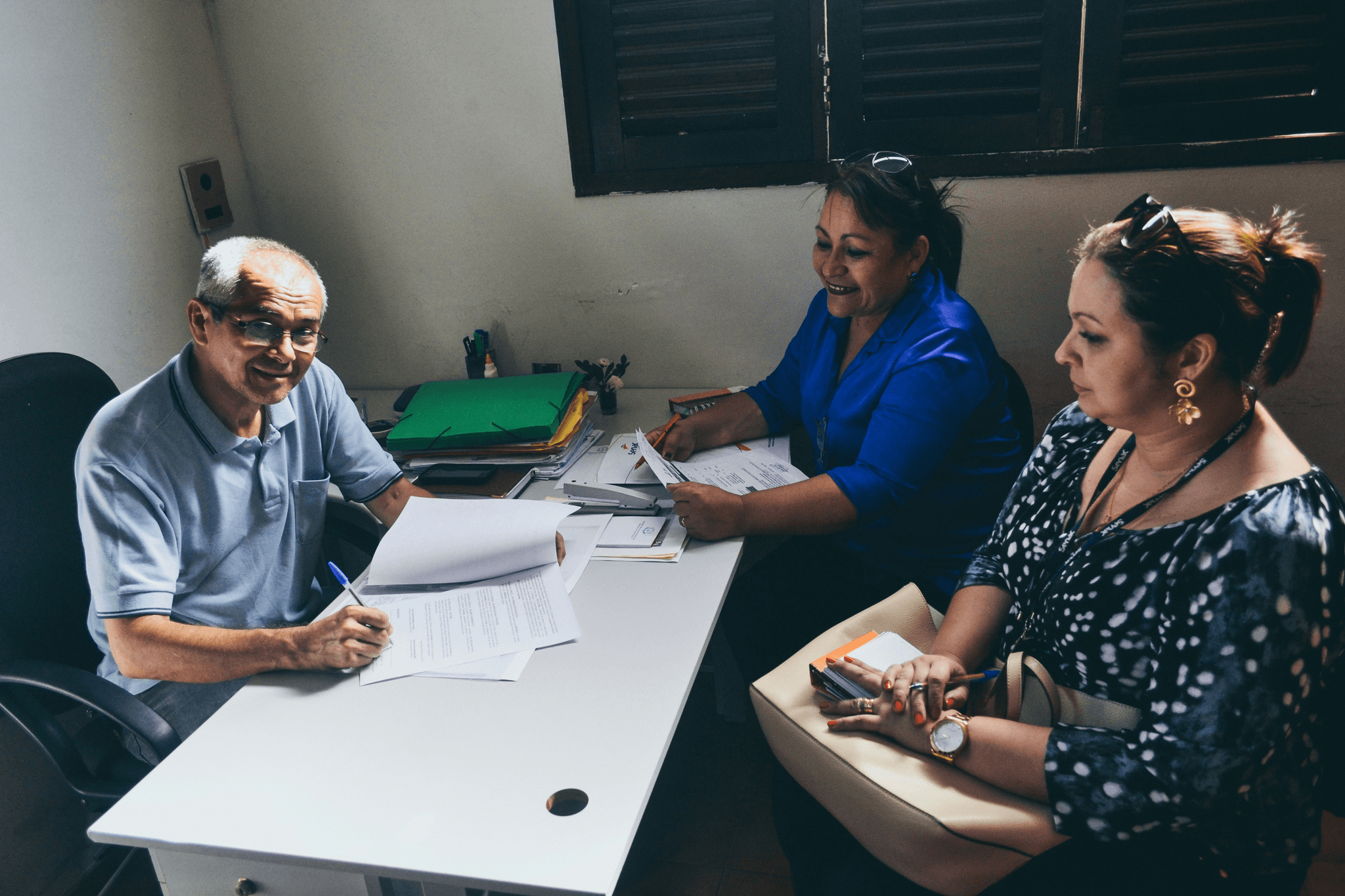 SSOURCING INC.'s consultants working closely with client on implementing strategic sourcing framework