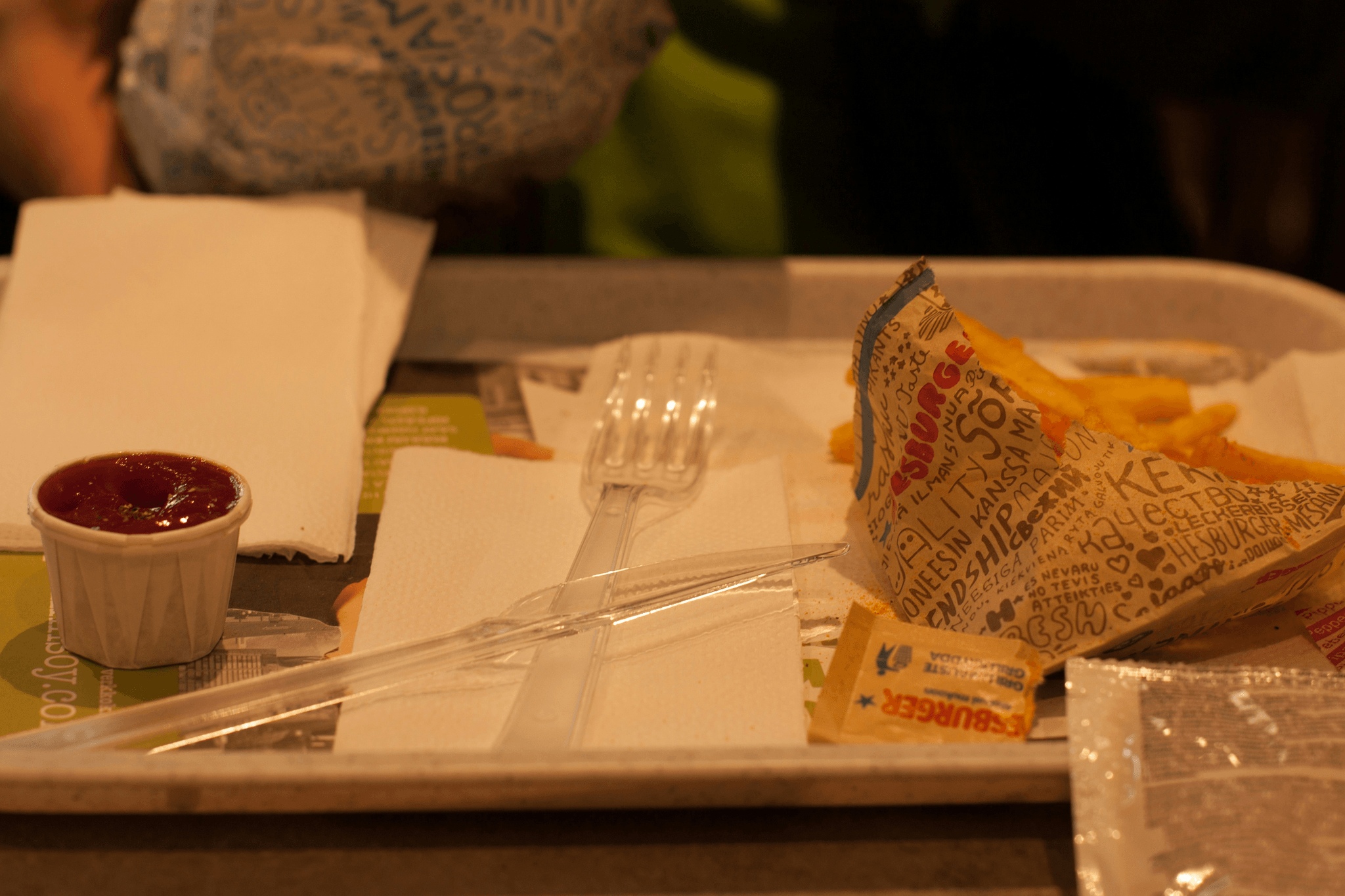 Durability Comparison: Broken Plastic vs Intact Bamboo Cutlery Set