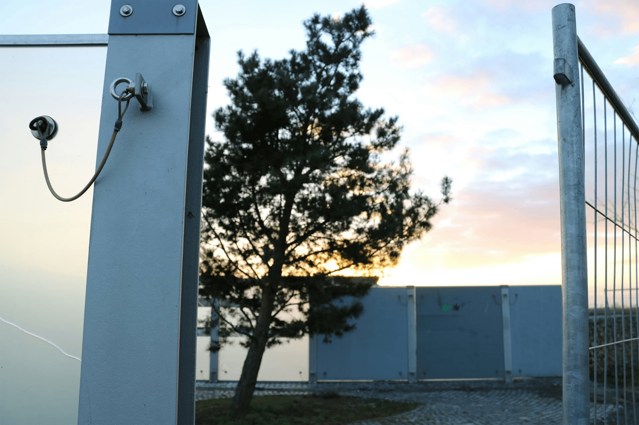 Smart technology features enhancing safety in modern oil rig housing