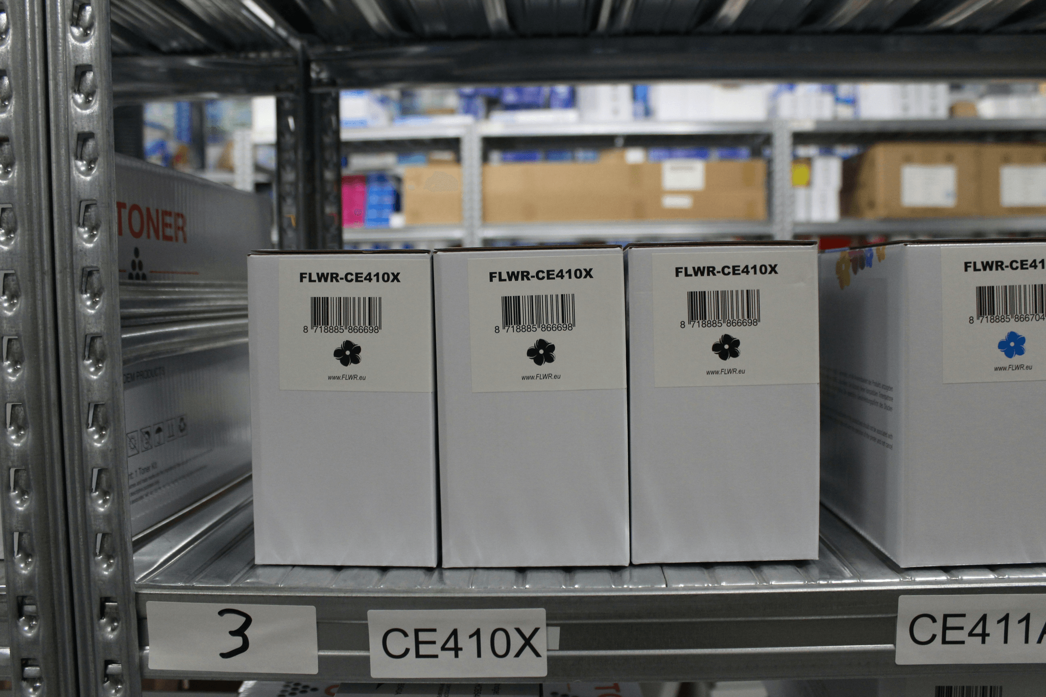 Amazon SKU Label Size displayed on diverse packaging types