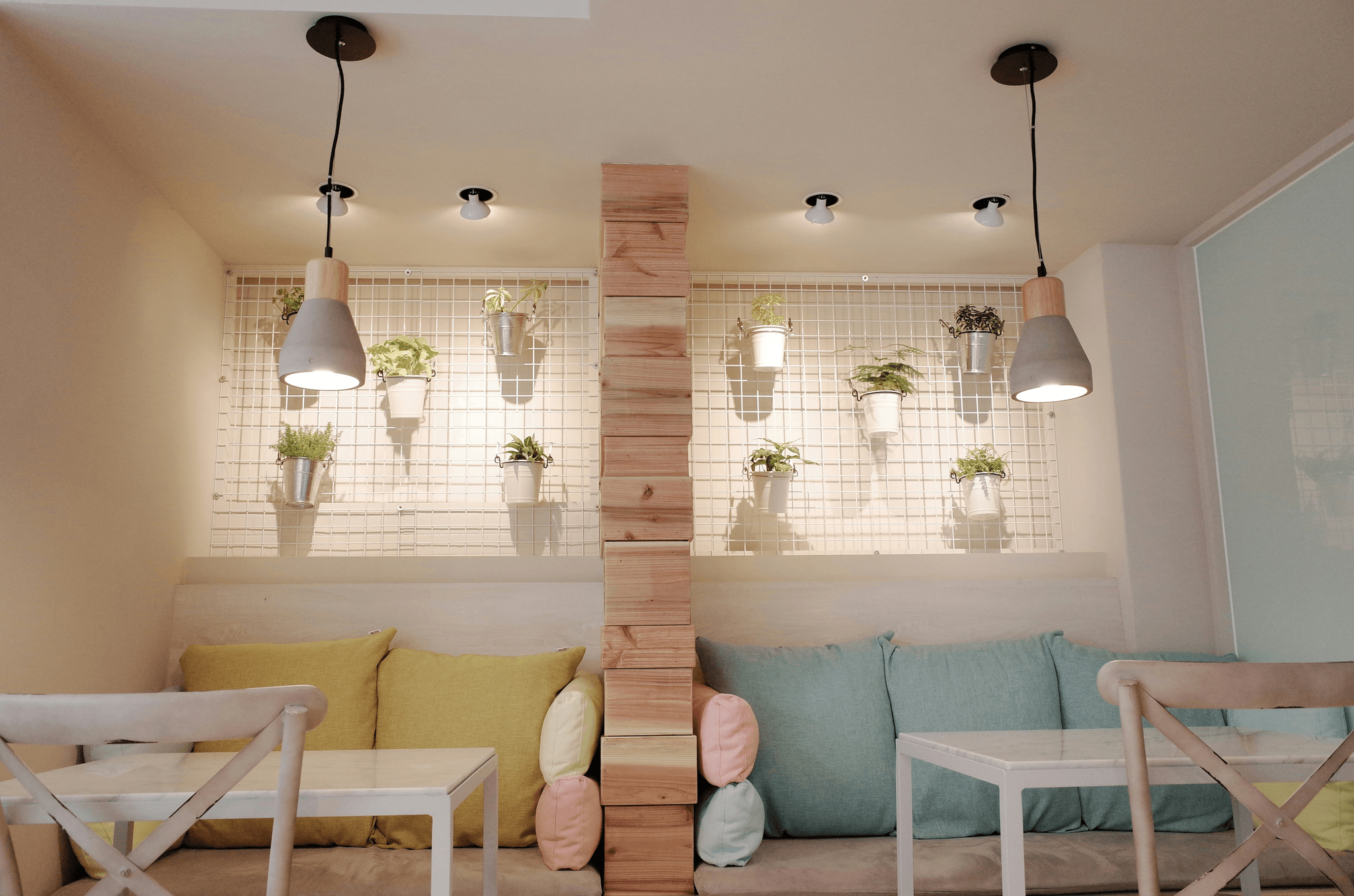 Container Coffee Shop Design with Cozy Ambiance