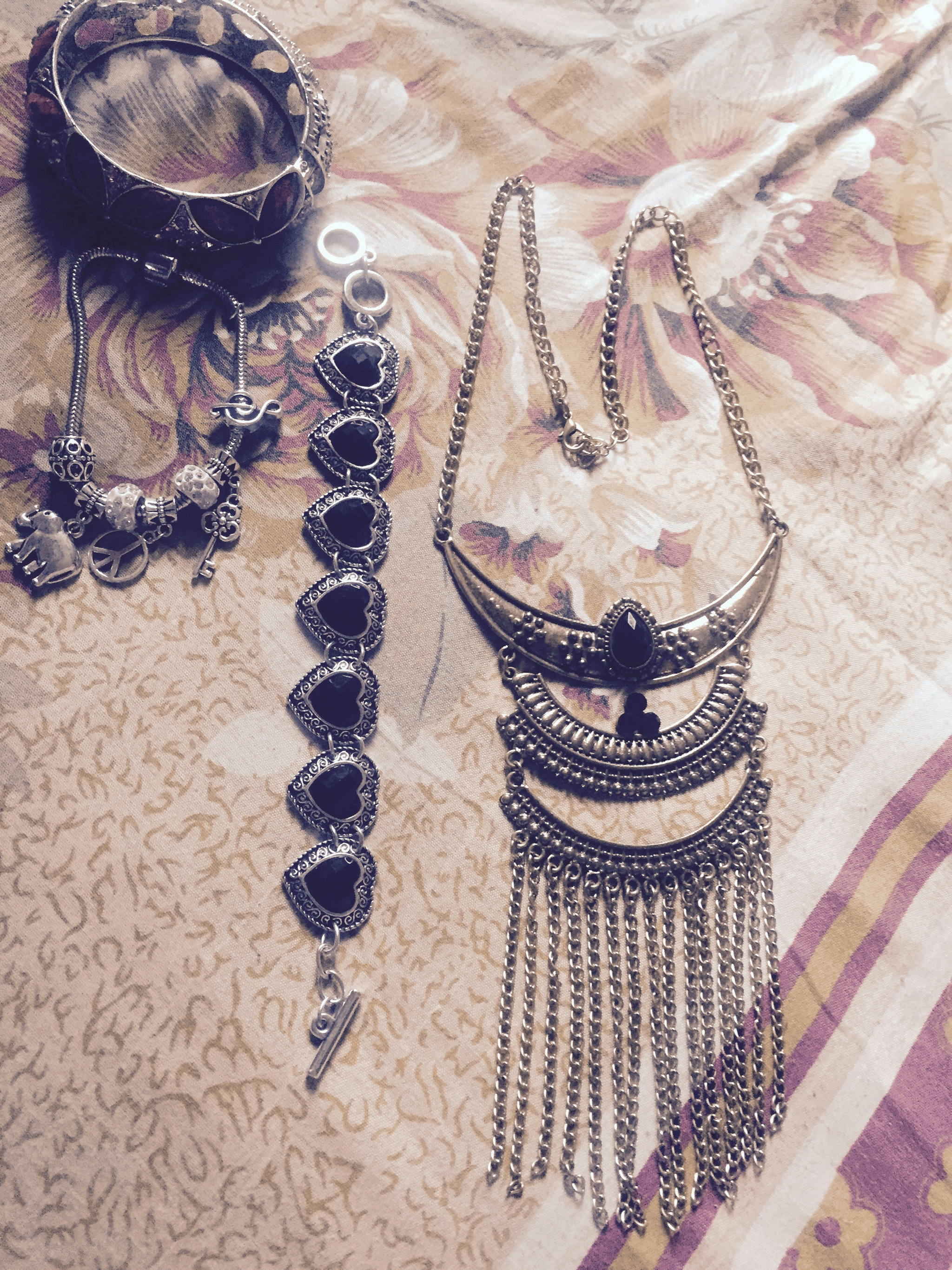 Explore top jewelry manufacturers in china through innovative designs.