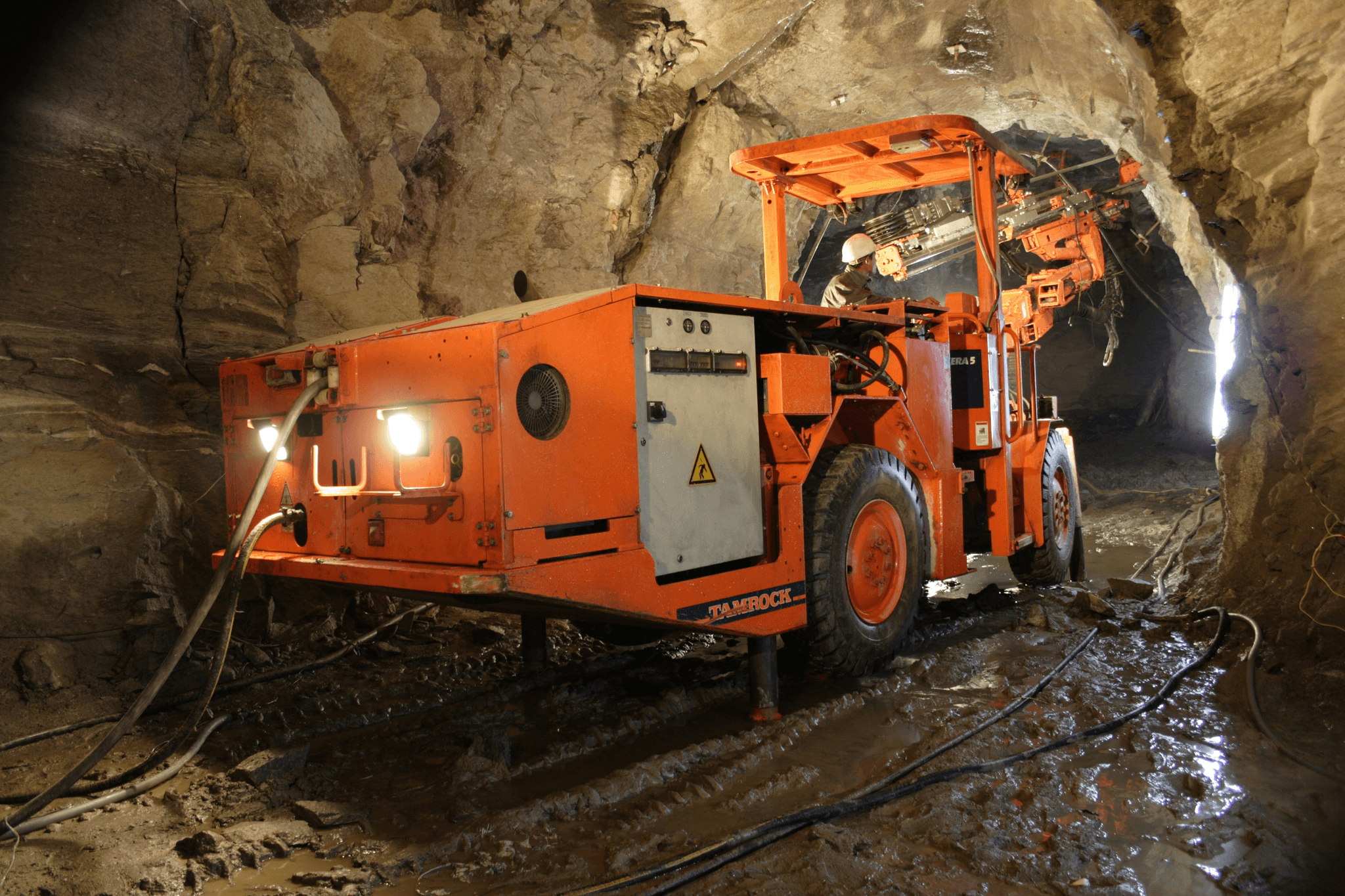 Requirements for DTH Drilling Holes in Blast Hole Drilling Operations