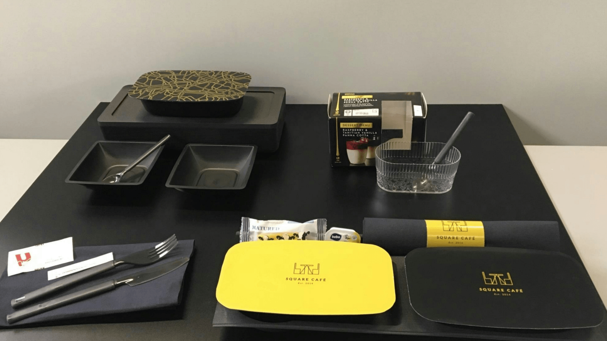 Durable disposable lunch tray enhancing food presentation