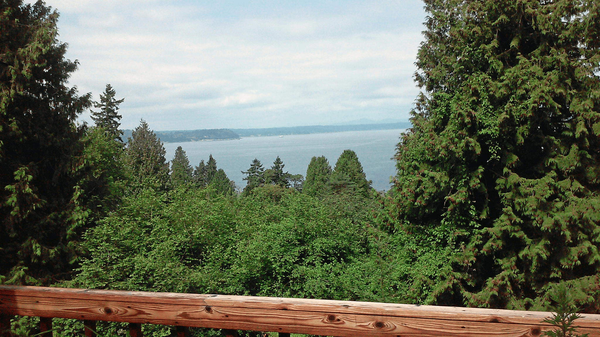 Breathtaking panoramic view from Apple Cabin deck