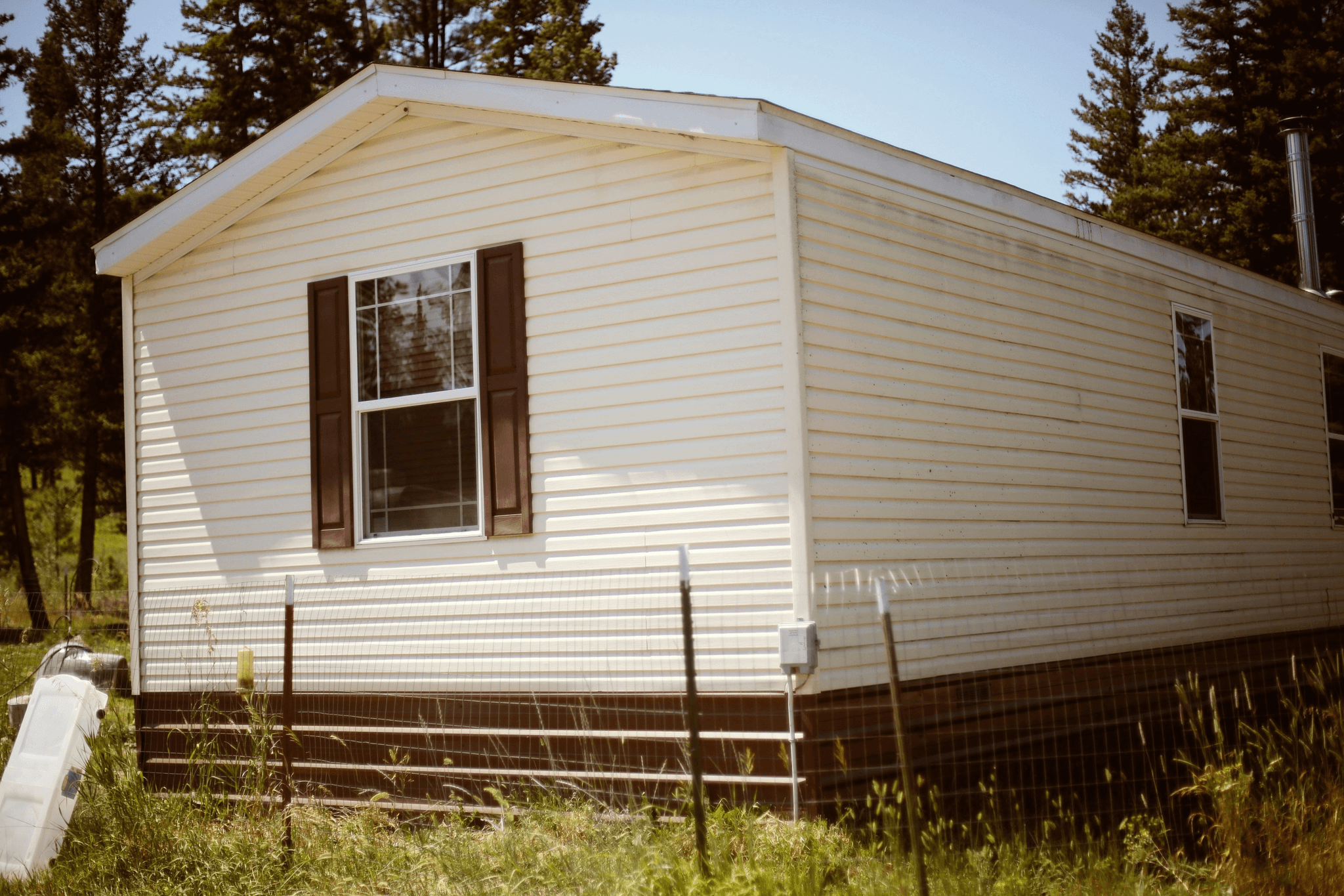 Comparison between single wide and double wide manufactured homes