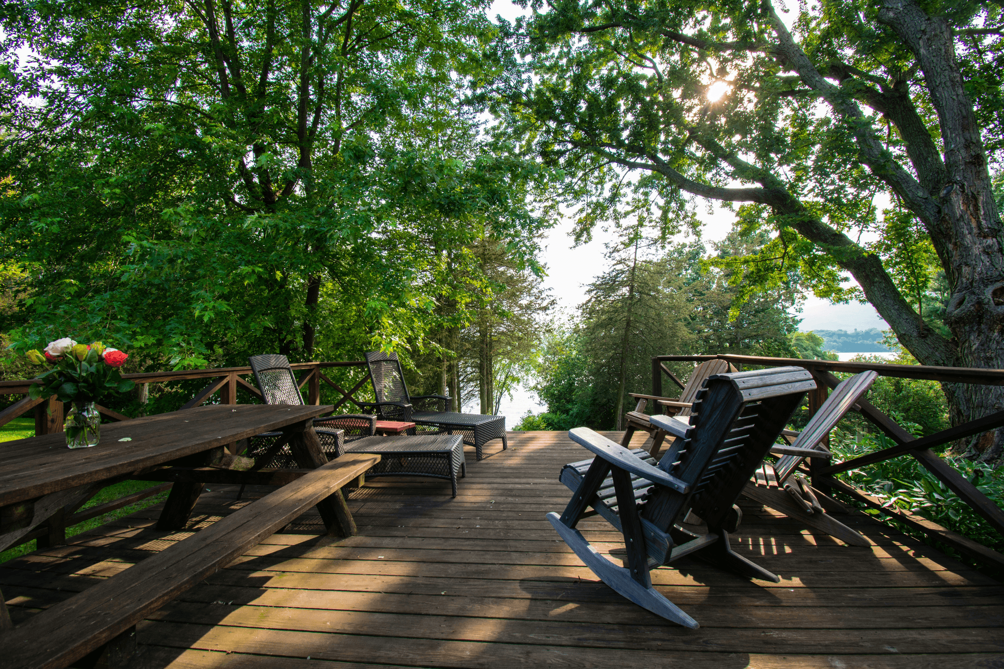 composite decking that doesn't get hot enhances outdoor enjoyment
