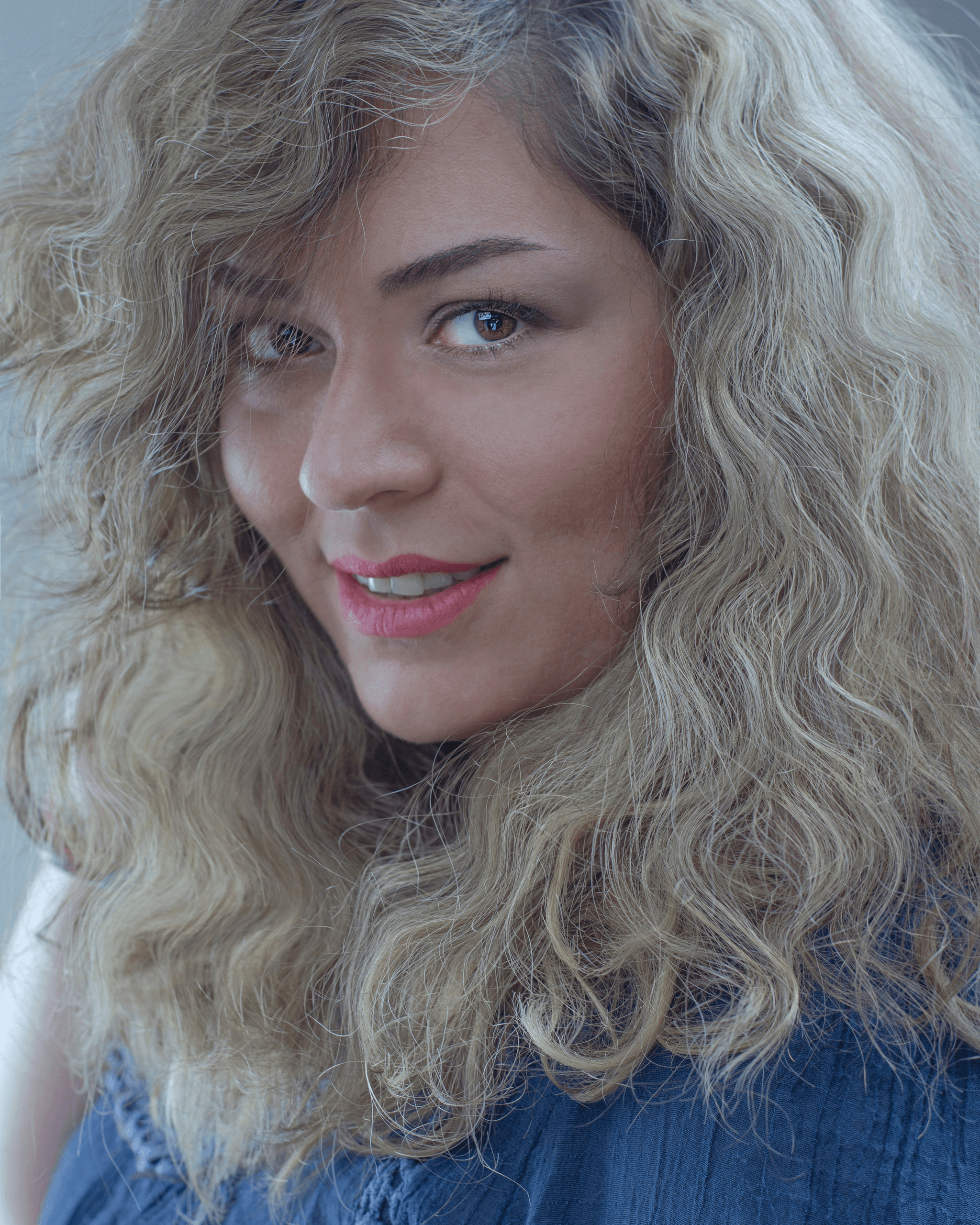 coarse hair vs medium hair comparison showing different textures.