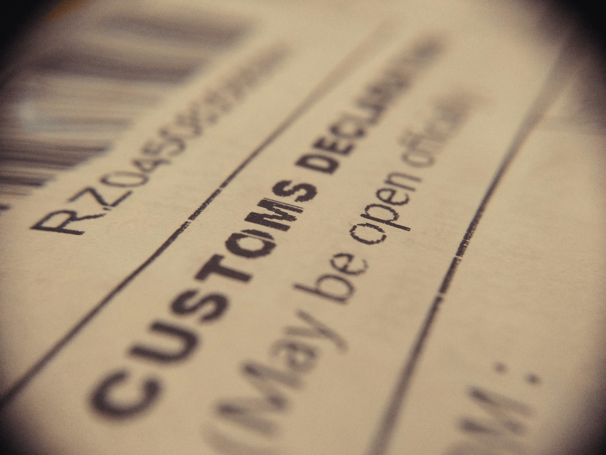 Visual representation of how to navigate customs regulations when importing goods from China to India