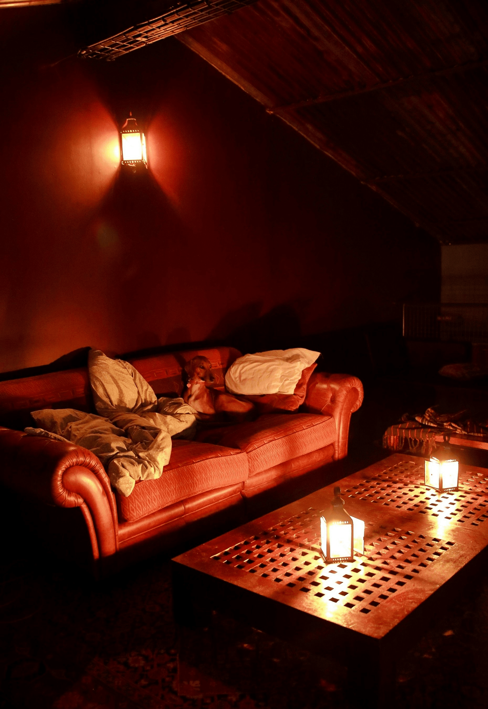 house decoration cozy living room with warm lighting