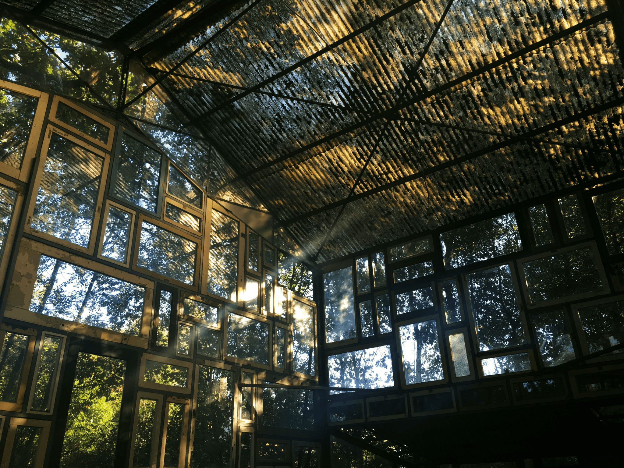 modern metallic structure house design