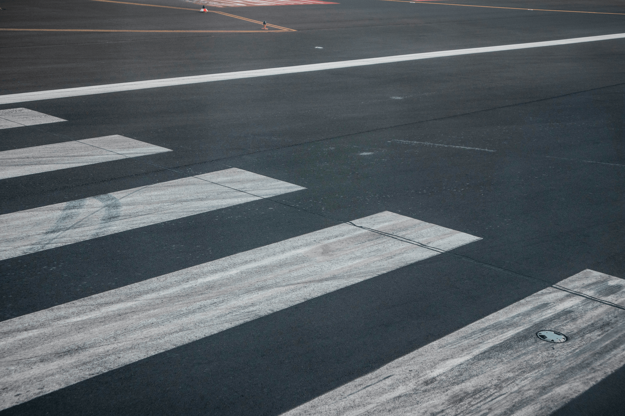 precision approach path indicator for safe landings