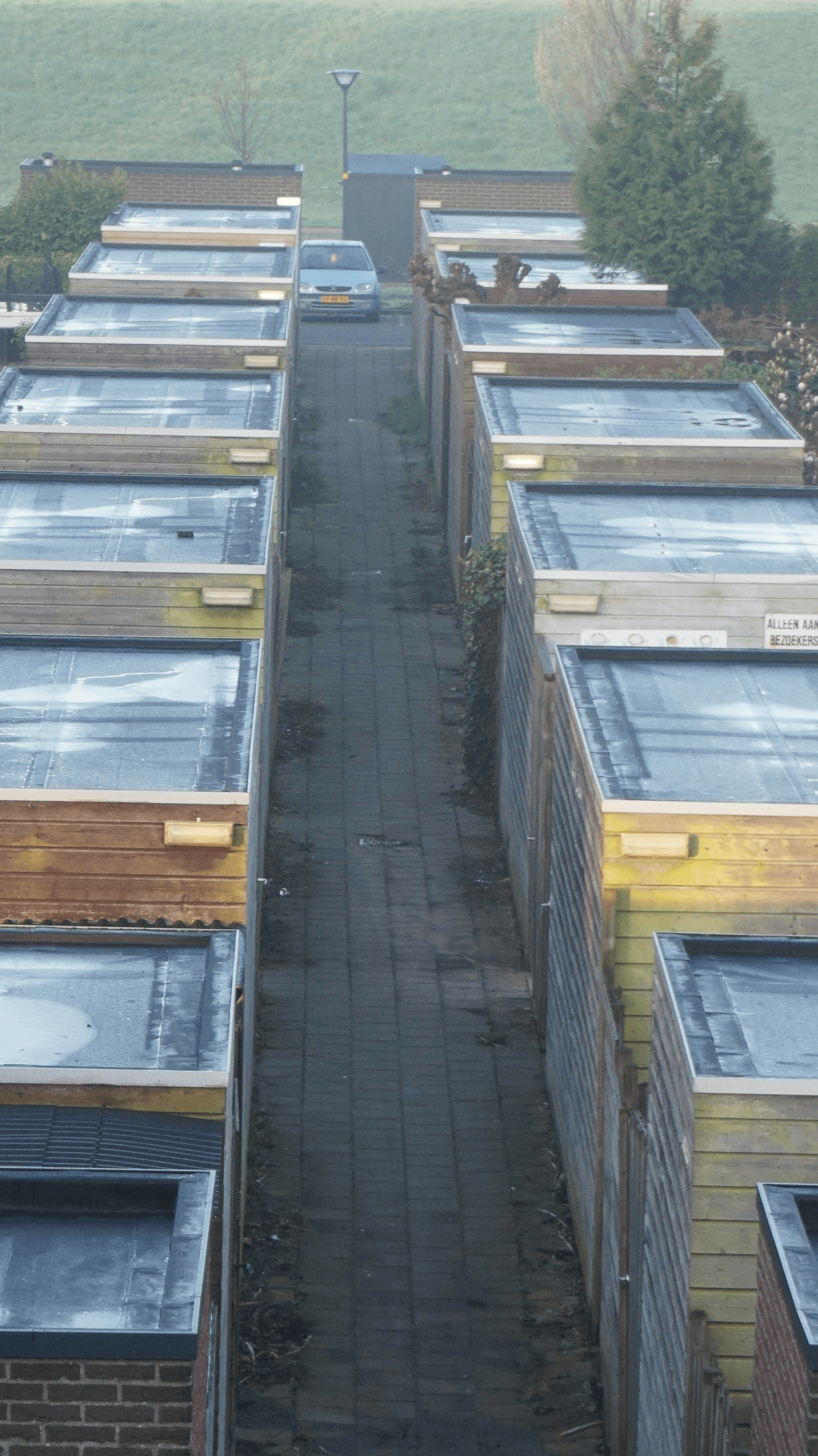 Flat Pack Container Roof Assembly