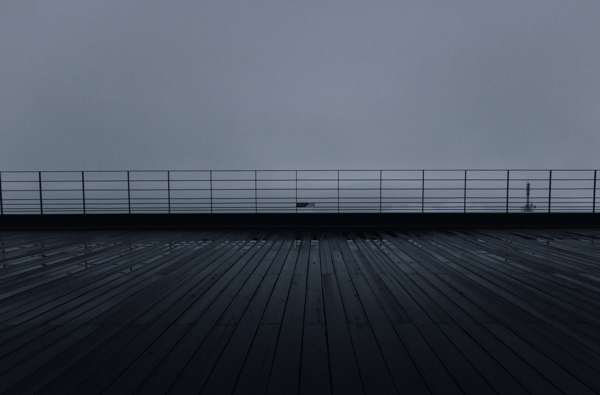 Rib deck flooring installation showing strength and design.