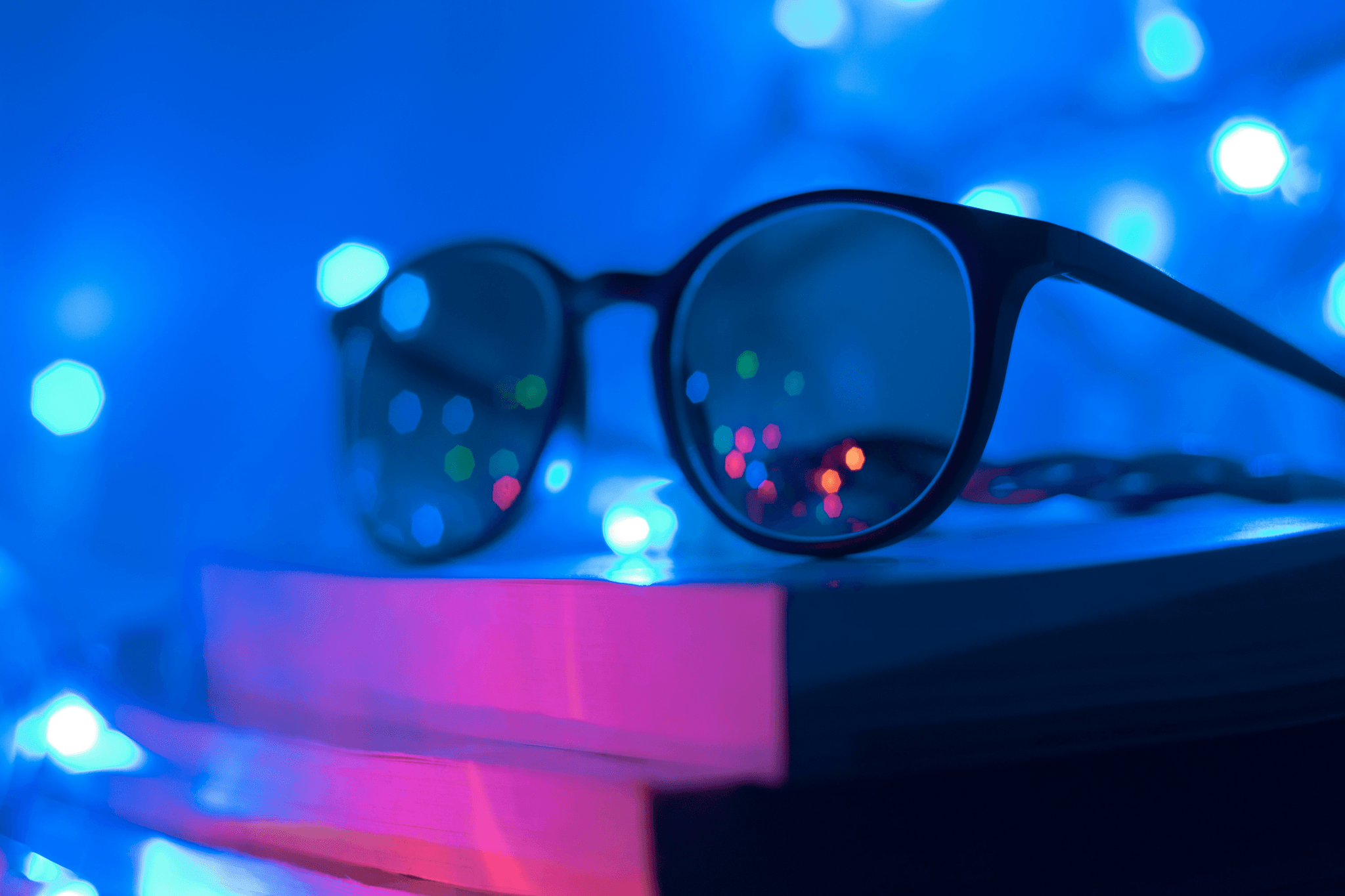 Collection of stylish anti blue light glasses from Aisen Optical.