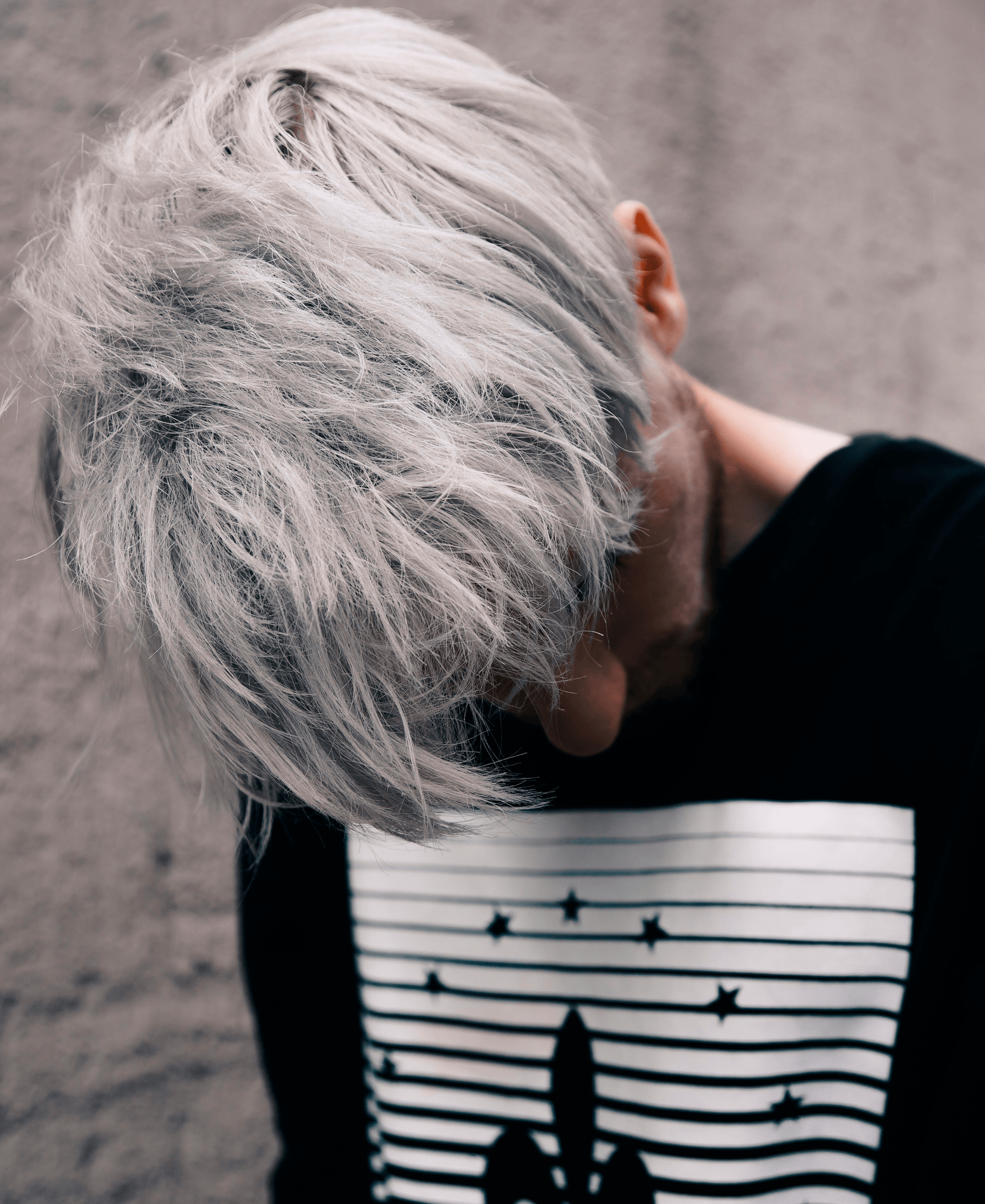 Haircut and Blonde Lightener Service 