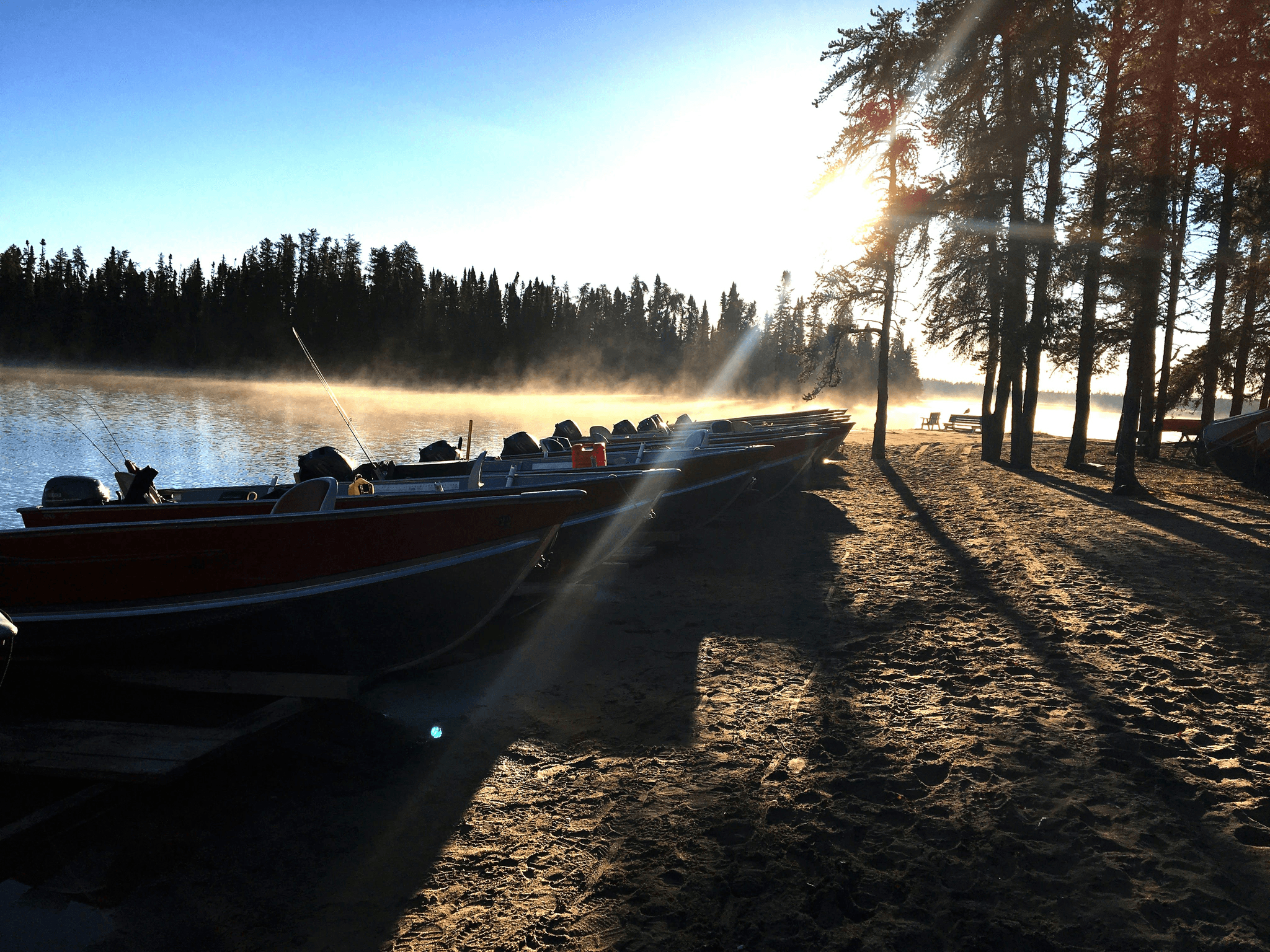 Aluminum vs Fiberglass Bass Boat comparison on water