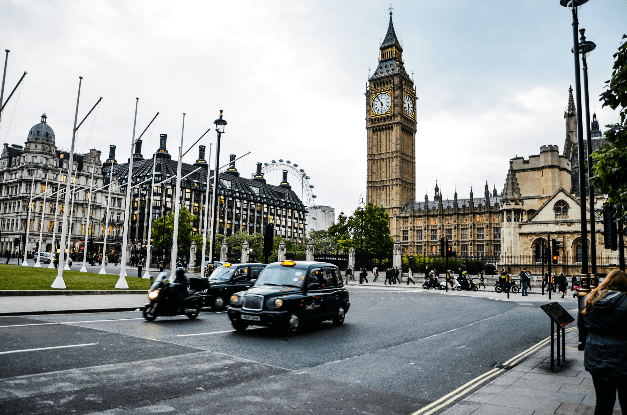 We believe that every client deserves personalized support throughout their legal journey. Our team is committed to maintaining open communication, ensuring you feel informed and confident at every stage of the process. Personalized Client Support Our Services Paradigm Solicitors LLP was established in 2011 and regulated by The Solicitors Regulation Authority (SRA). We are a niche practise with two offices based in Soho, London and Hertfordshire.