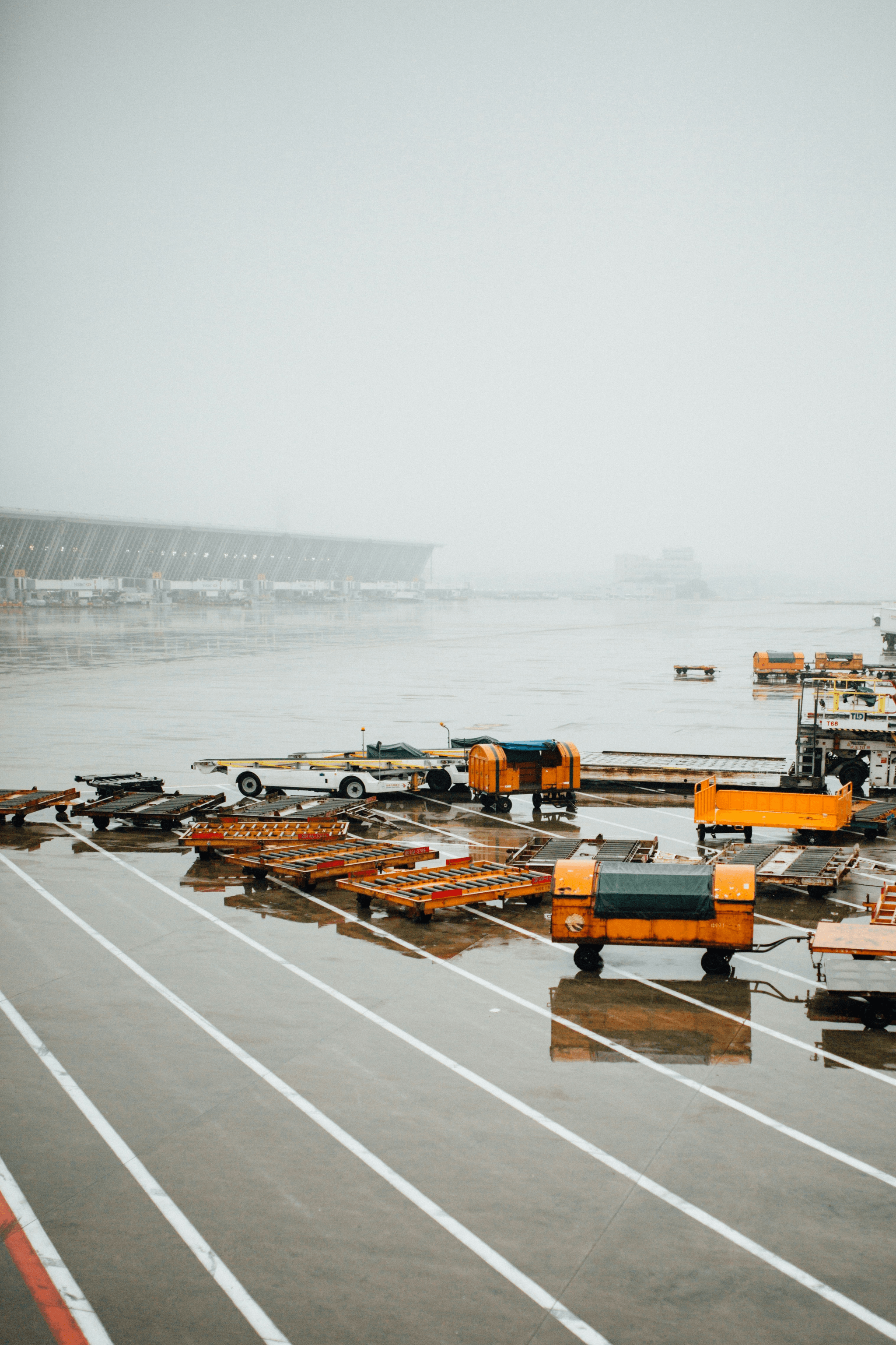 overview of airport equipment used in modern aviation