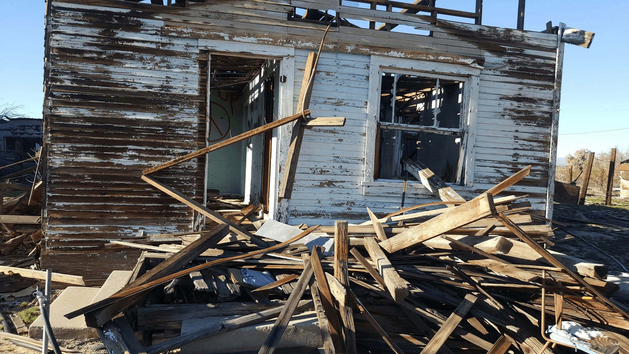 Rapid deployment of capsule houses for disaster relief