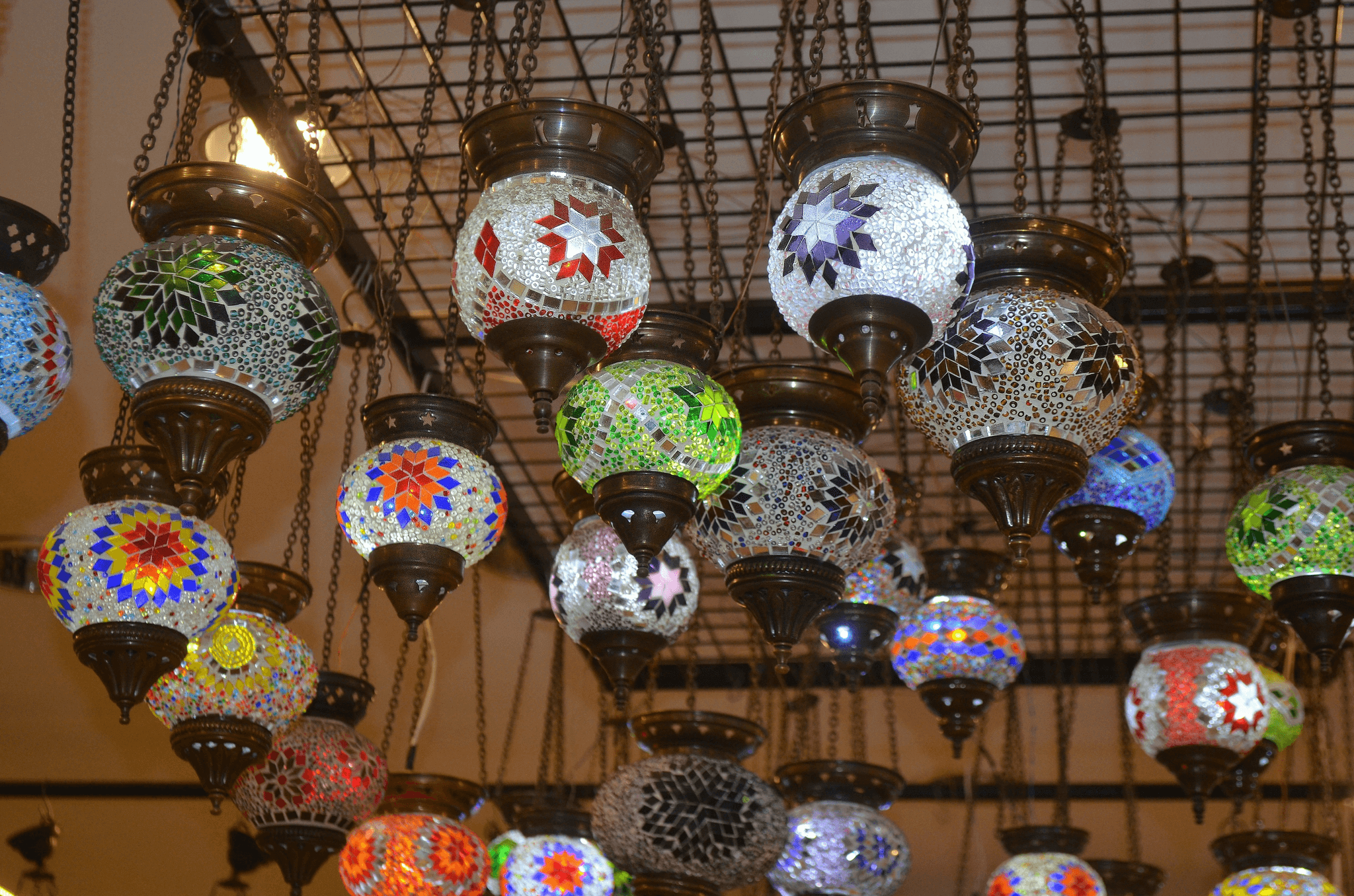 Top Lighting Companies showcase modern light fixtures