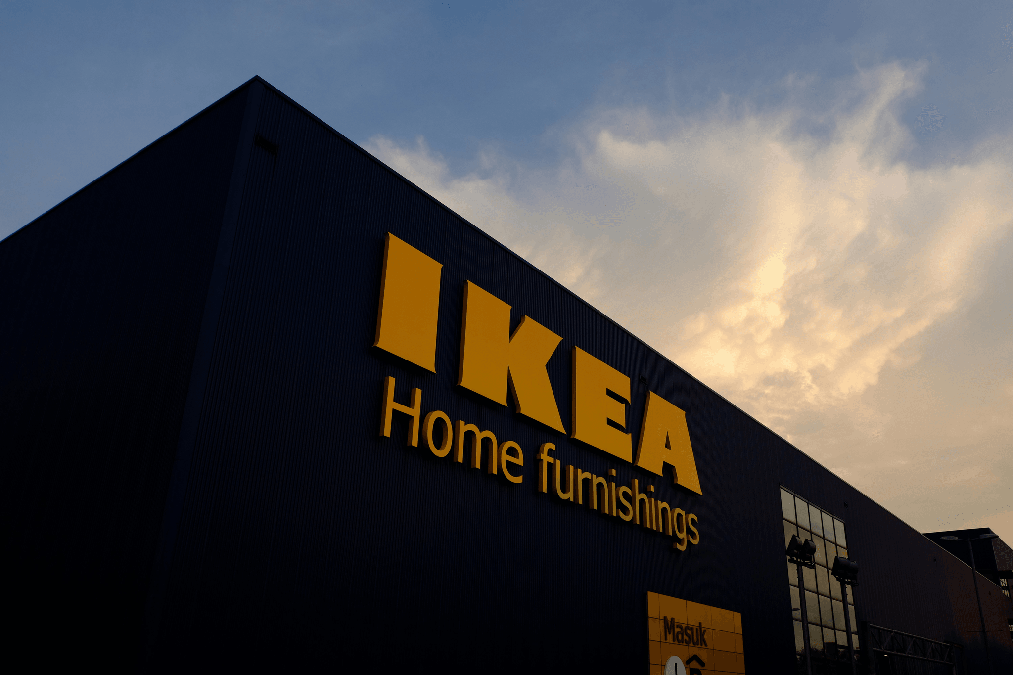 importance of sustainability in supply chain illustrated through leading brands' commitment