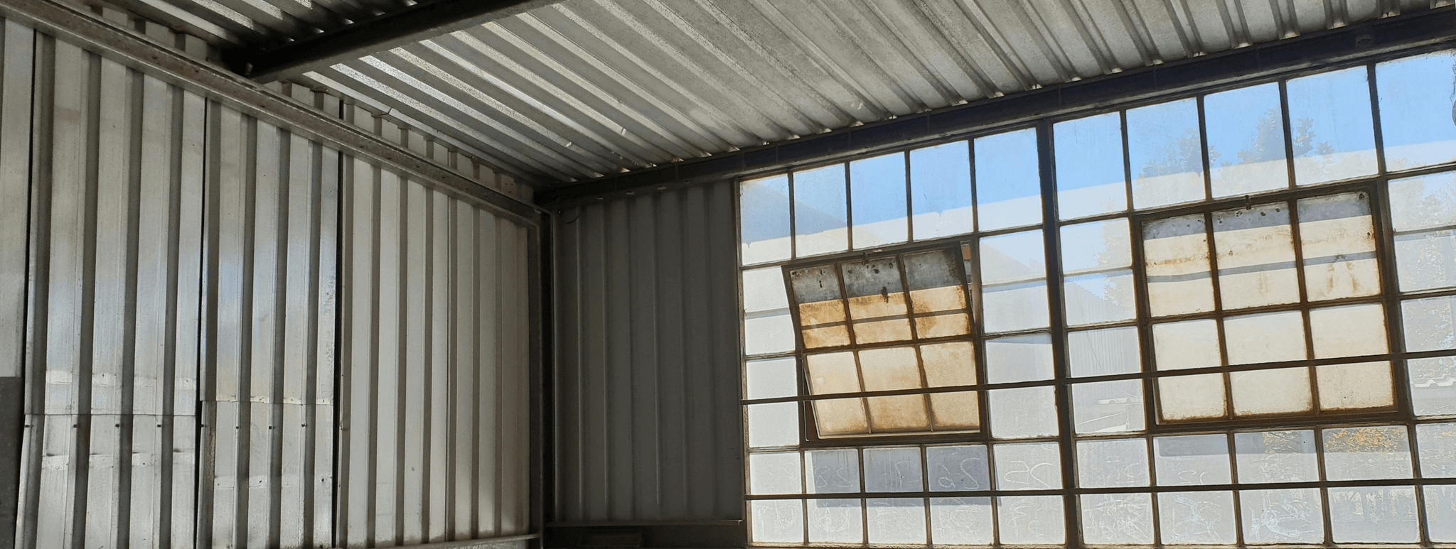 Innovative ac solar solutions enhancing warehouse efficiency.