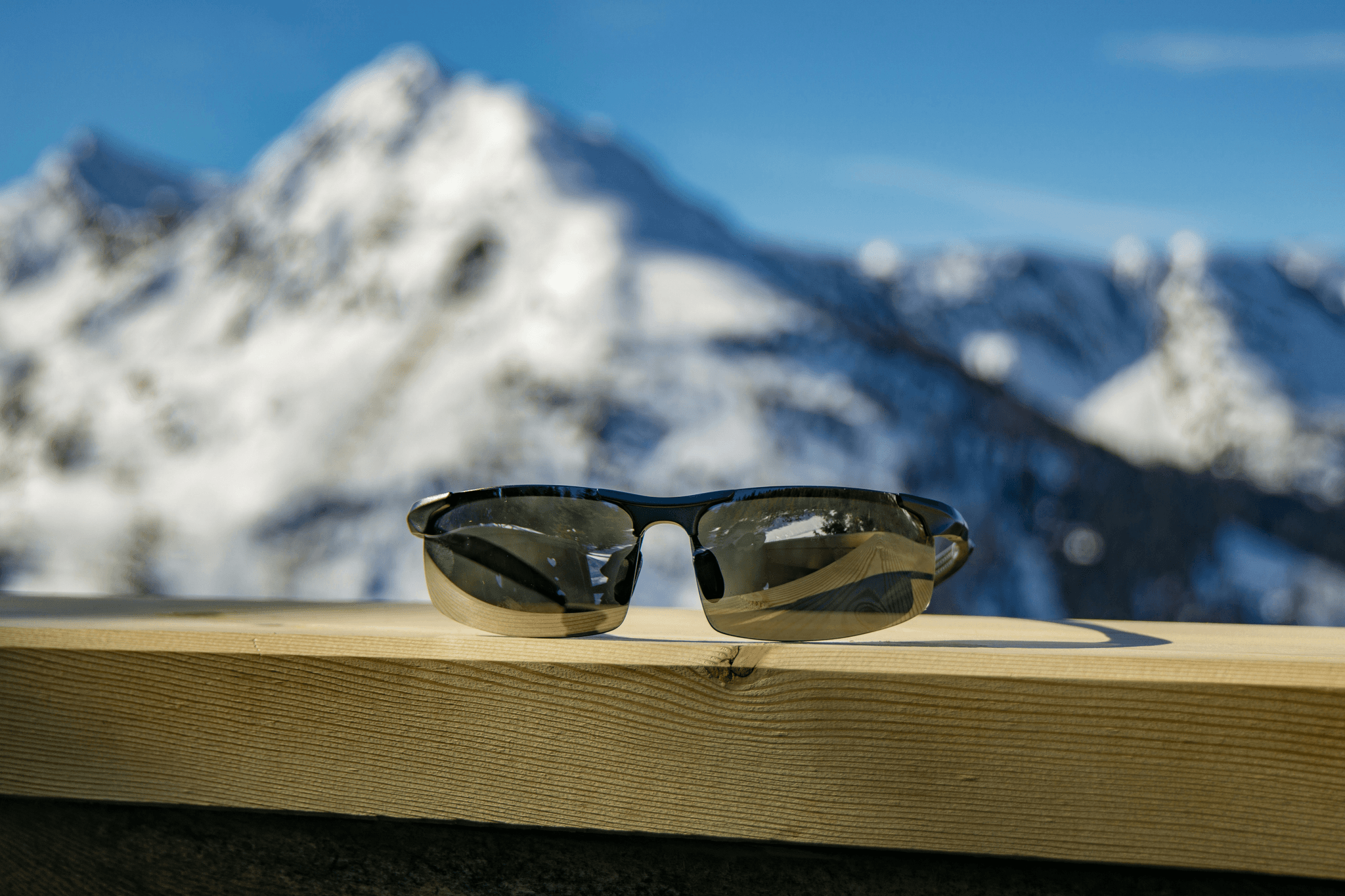 sunglasses for snow protecting eyes from glare