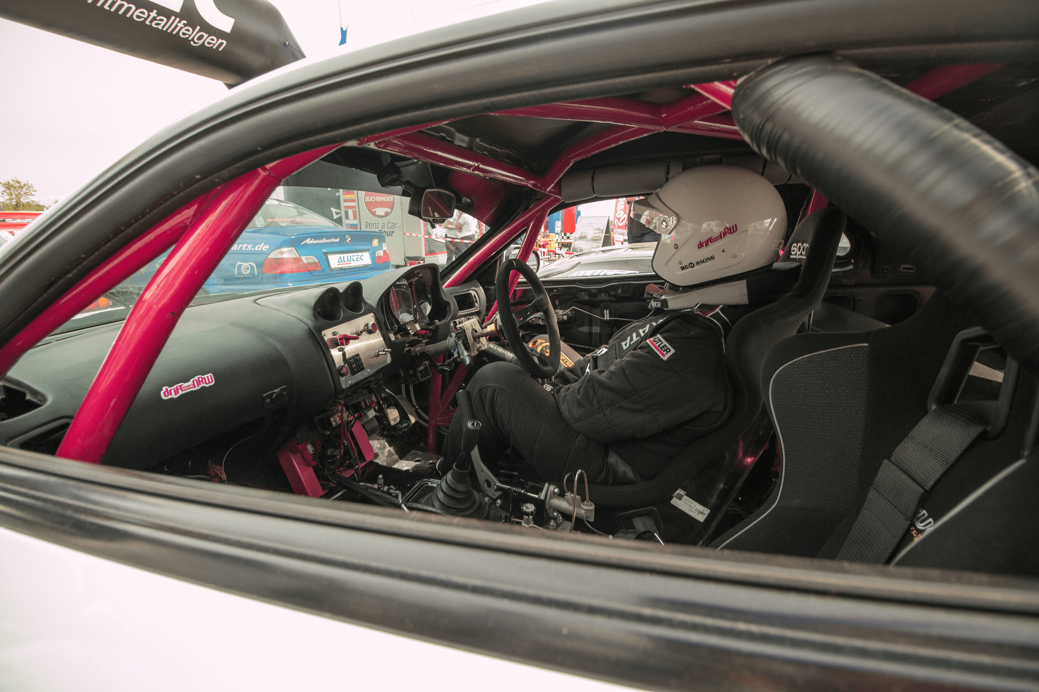 coolshirt systems enhance comfort for racing drivers