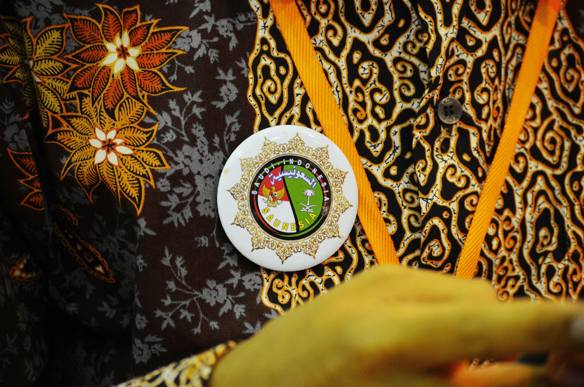 Utilizing supplier verification tools for sourcing from alibaba