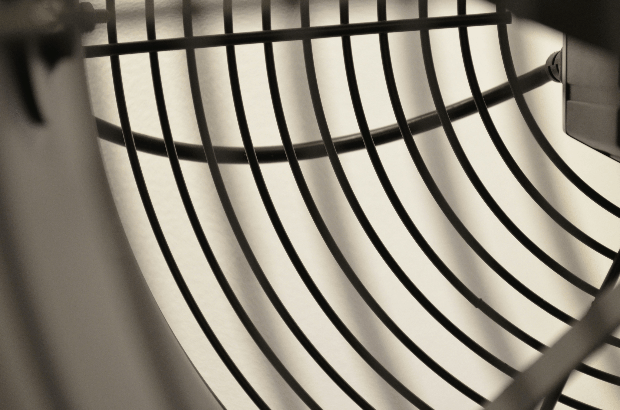 mini portable fan inspection: checking for common defects in handheld electric fans