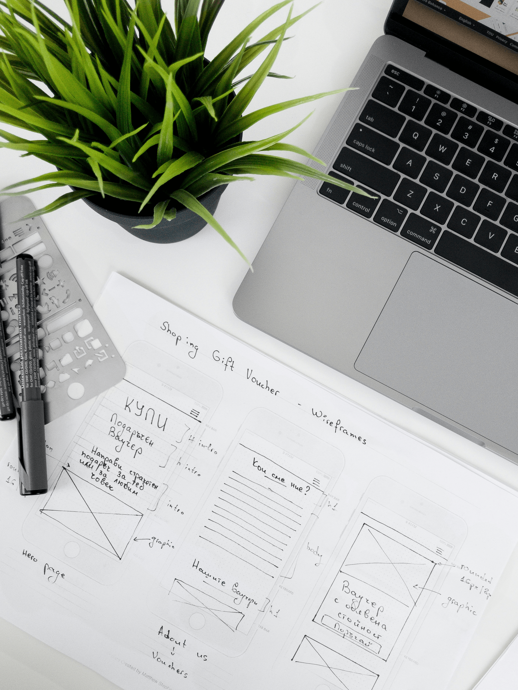 Website builder - laptop displaying web design elements