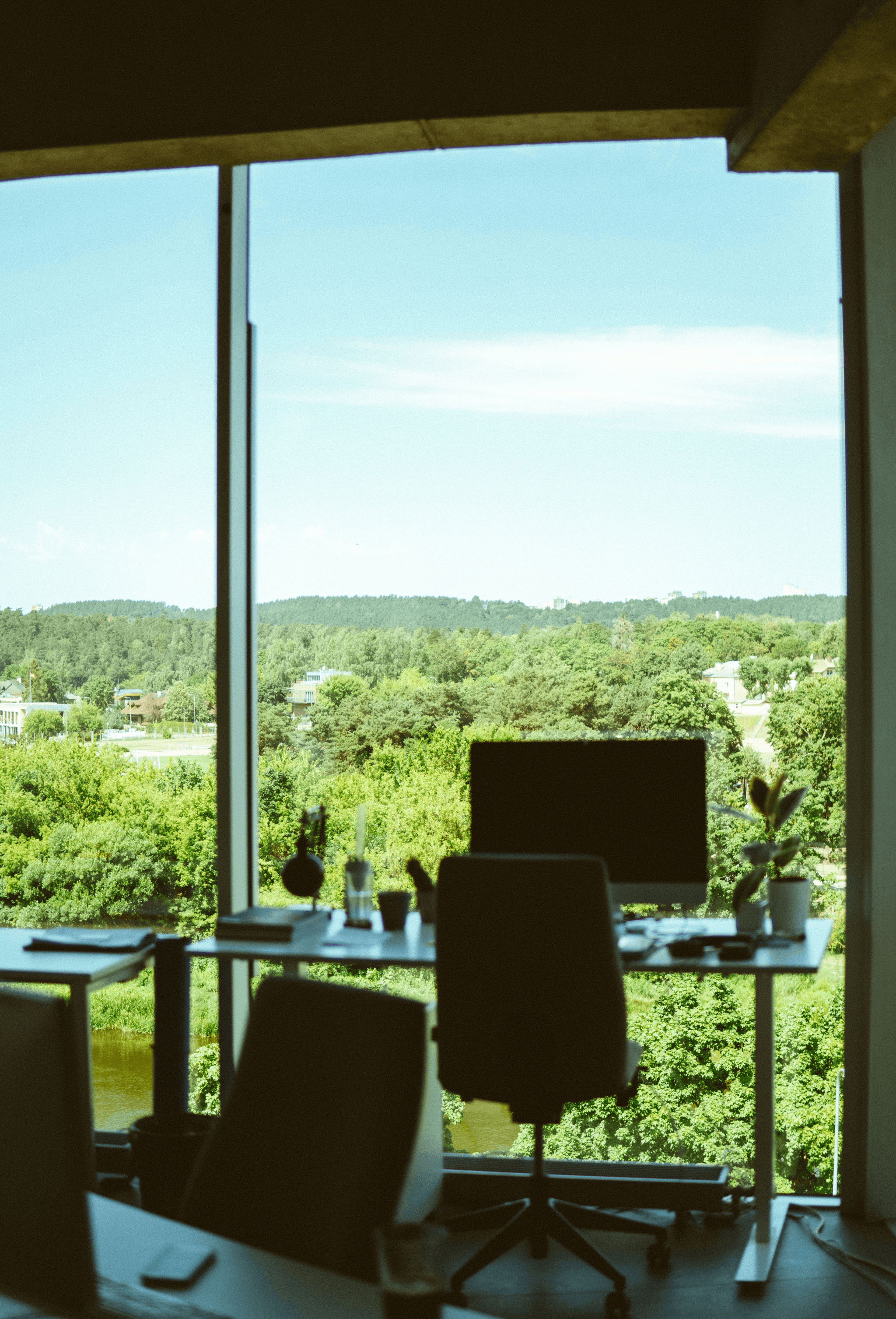 Stylish prefabricated office building with natural light