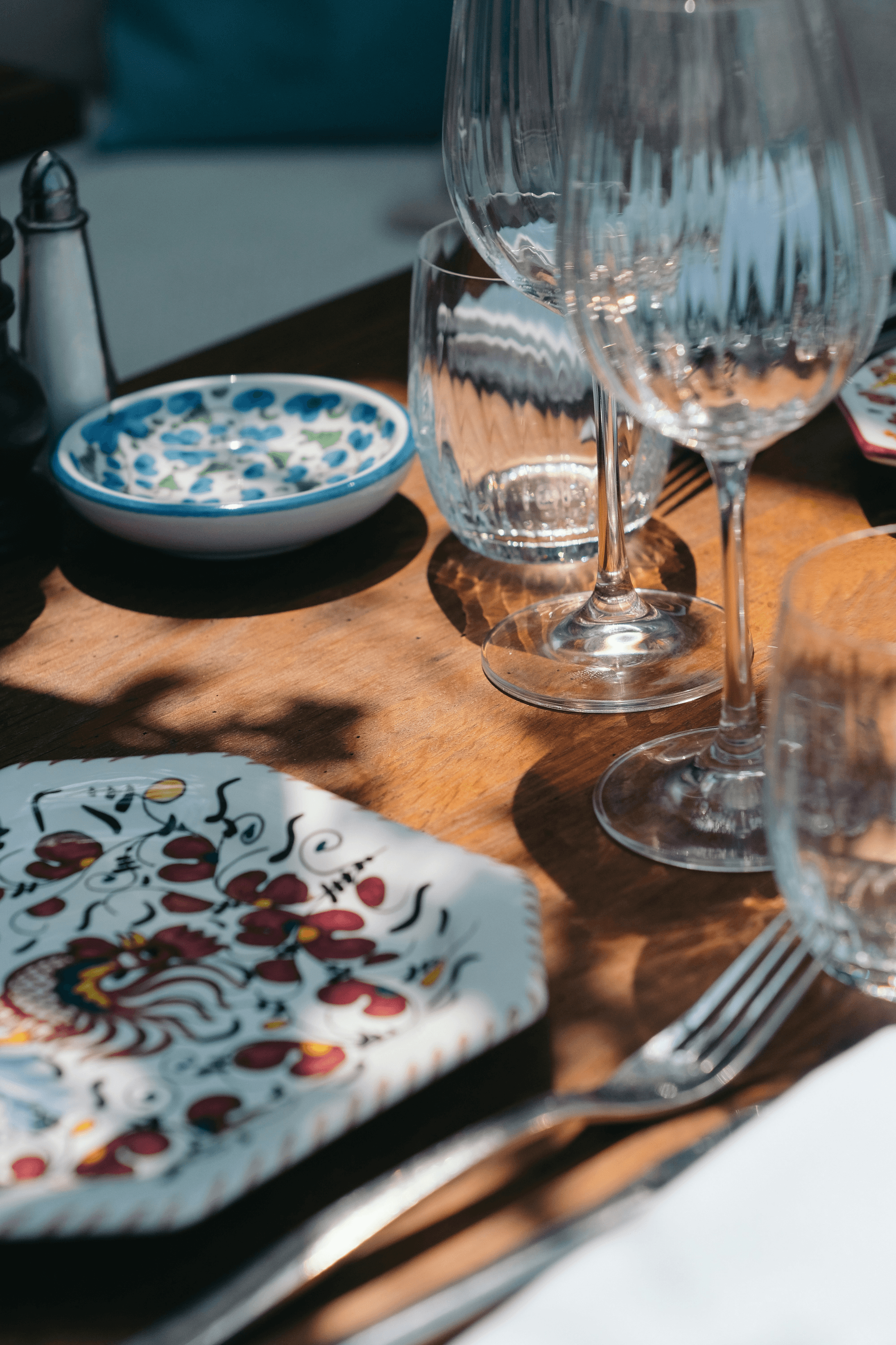On-site Tests ensuring quality of porcelain dinnerware