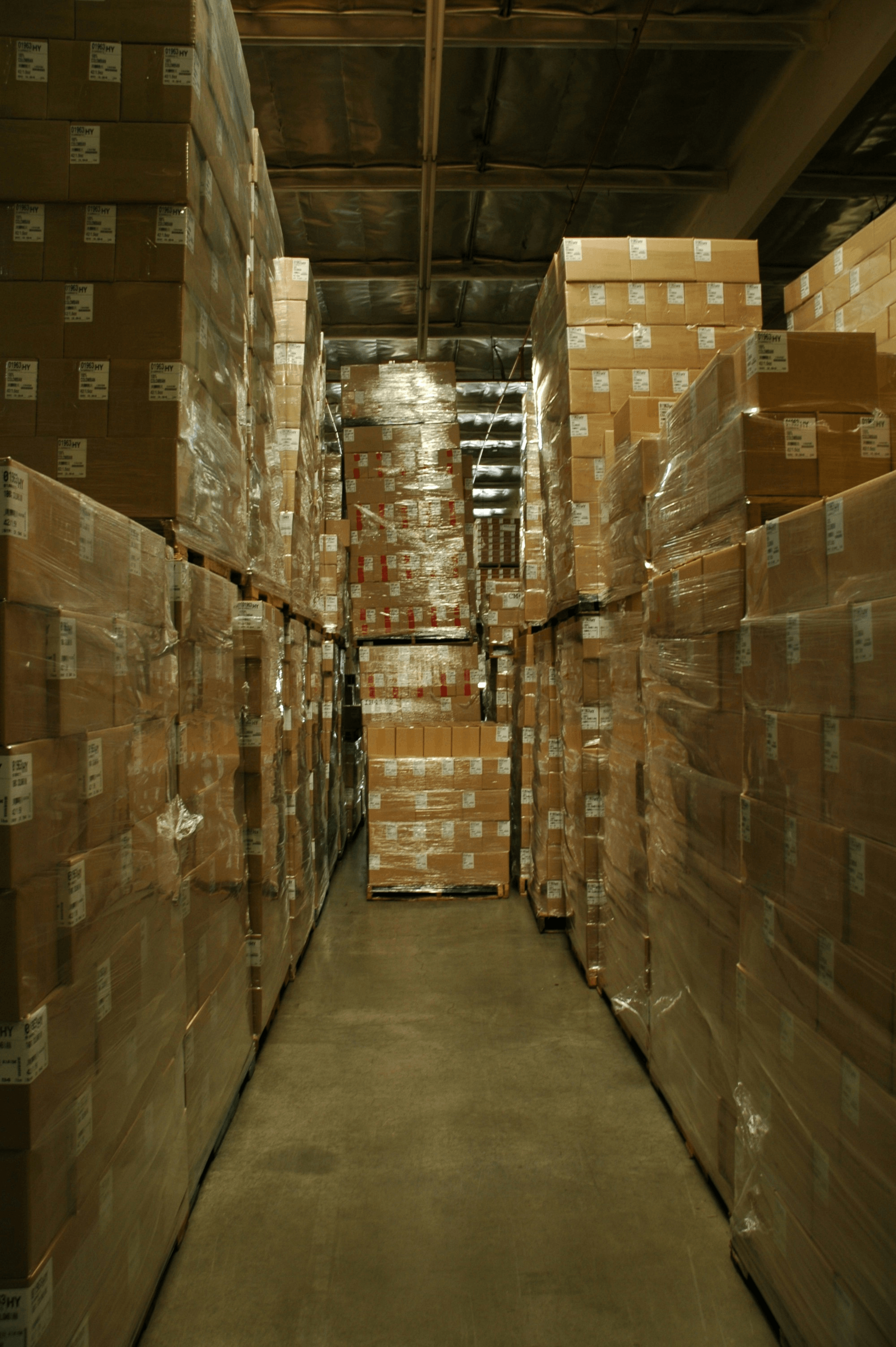 We offer comprehensive solutions in distribution, sales, and export to bring your products to the international market with efficiency and safety. Trusted Distributors for Your Products Distribution of Products/Sales/export