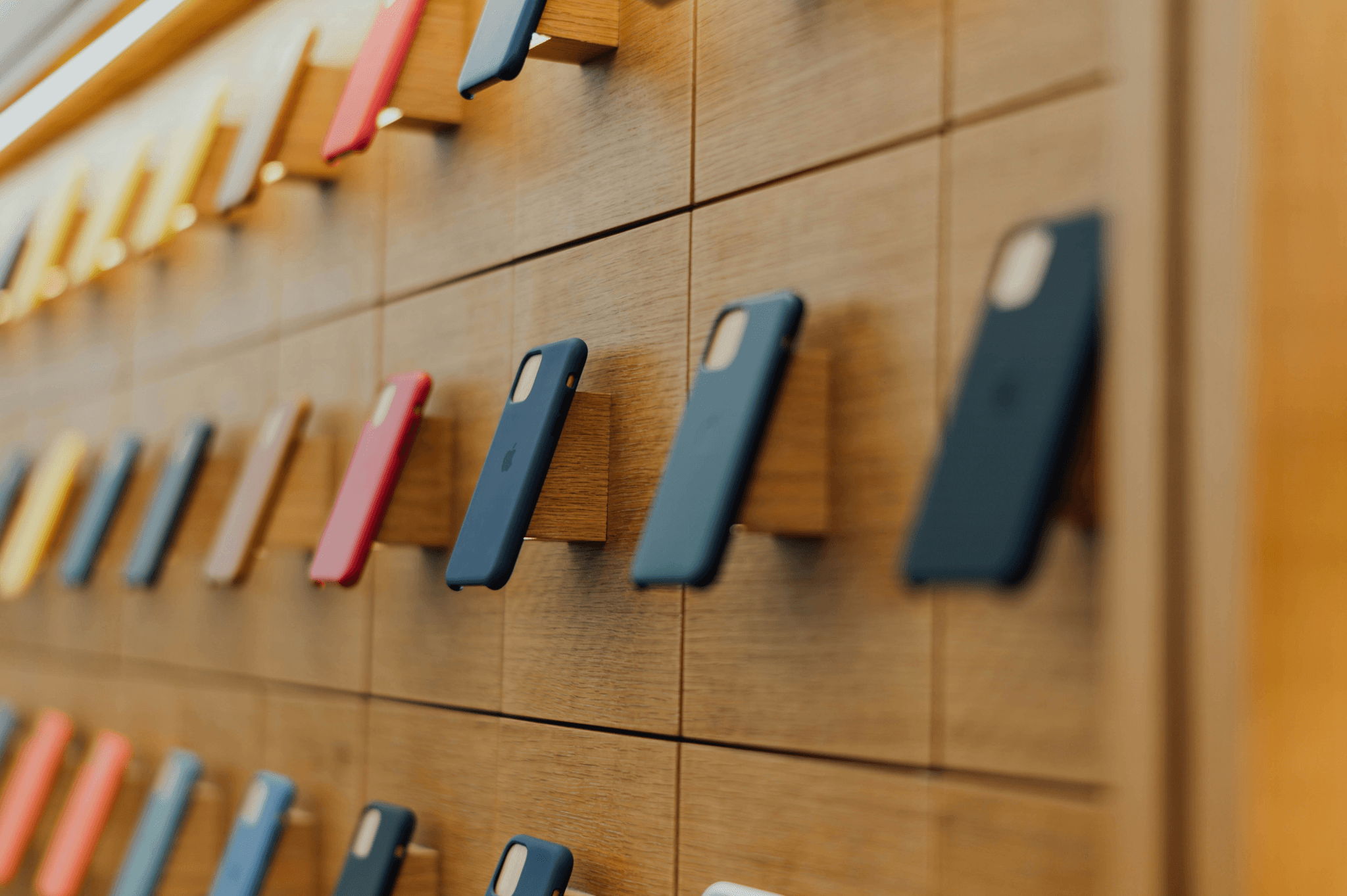 China mobile accessories wholesale market showcasing diverse phone cases