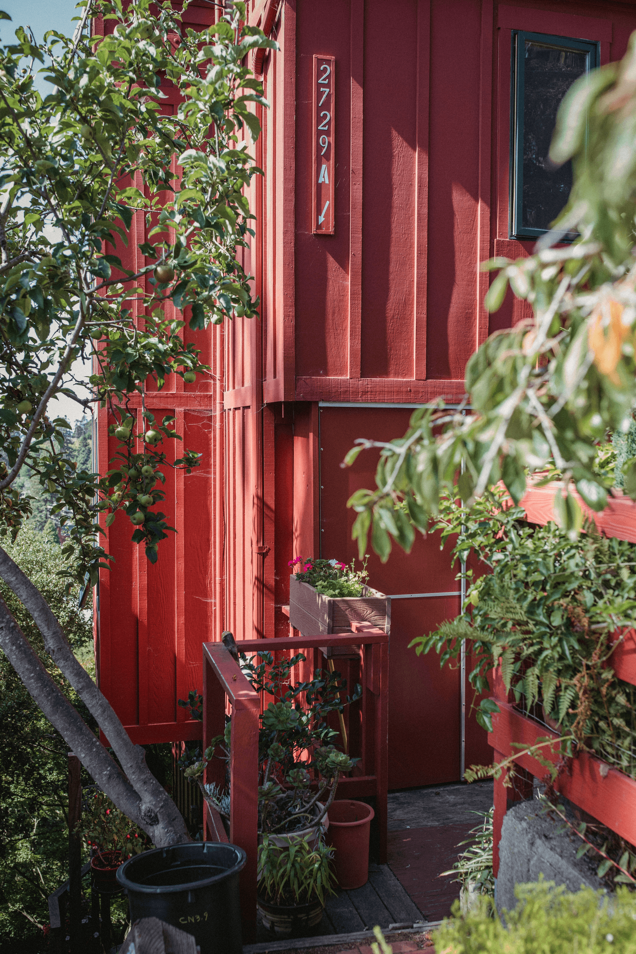 Folding container house maintenance