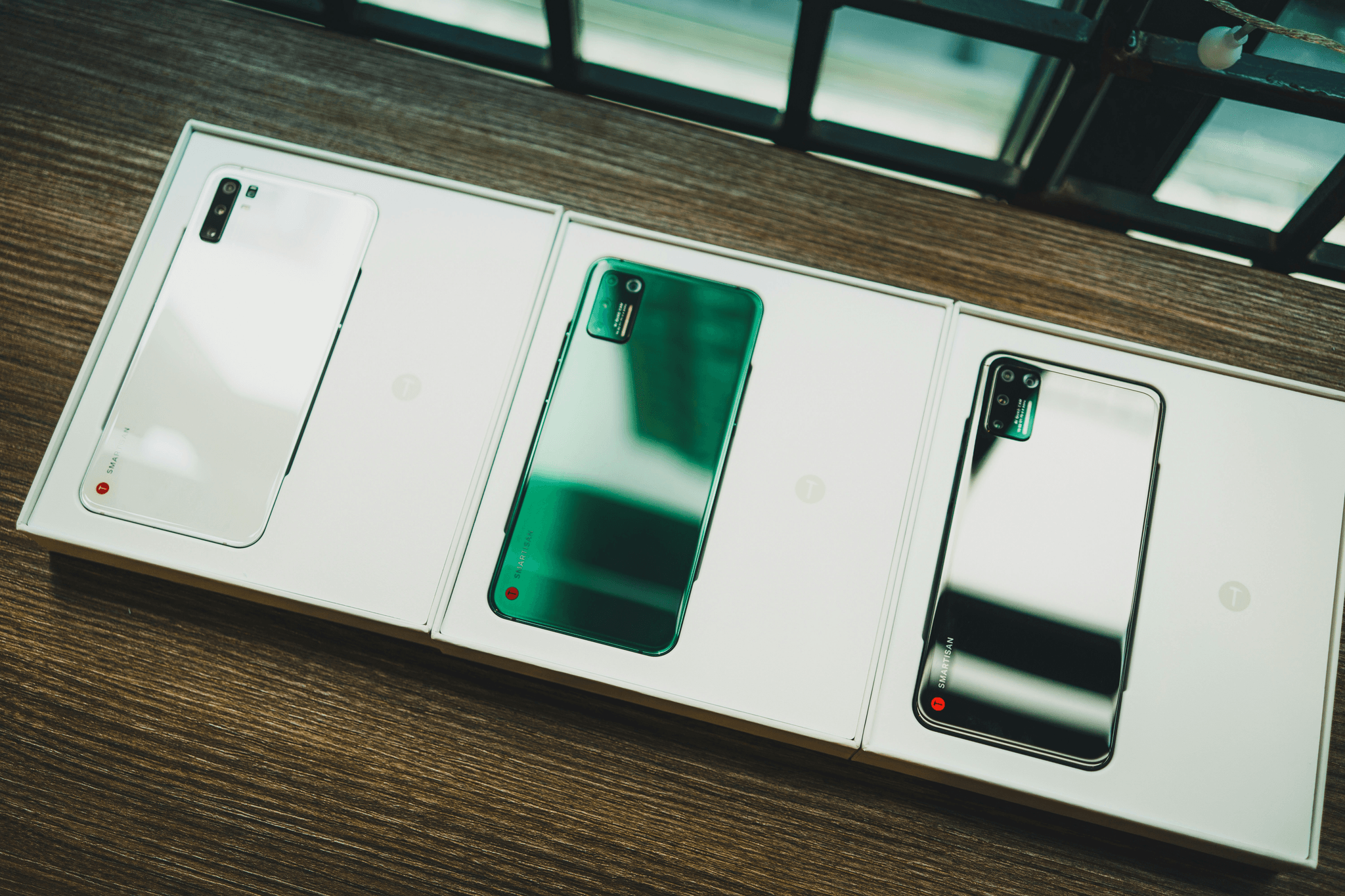 writing product comparison blog posts using effective comparison matrix