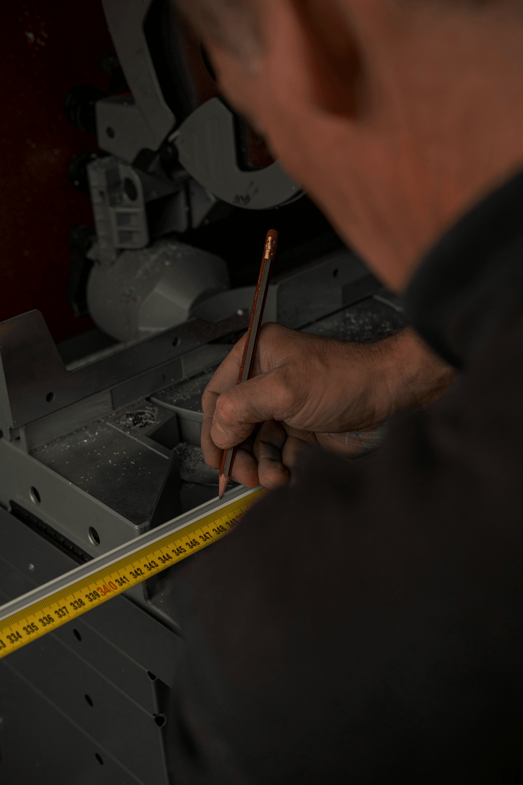 First Article Inspection with detailed measurement tools