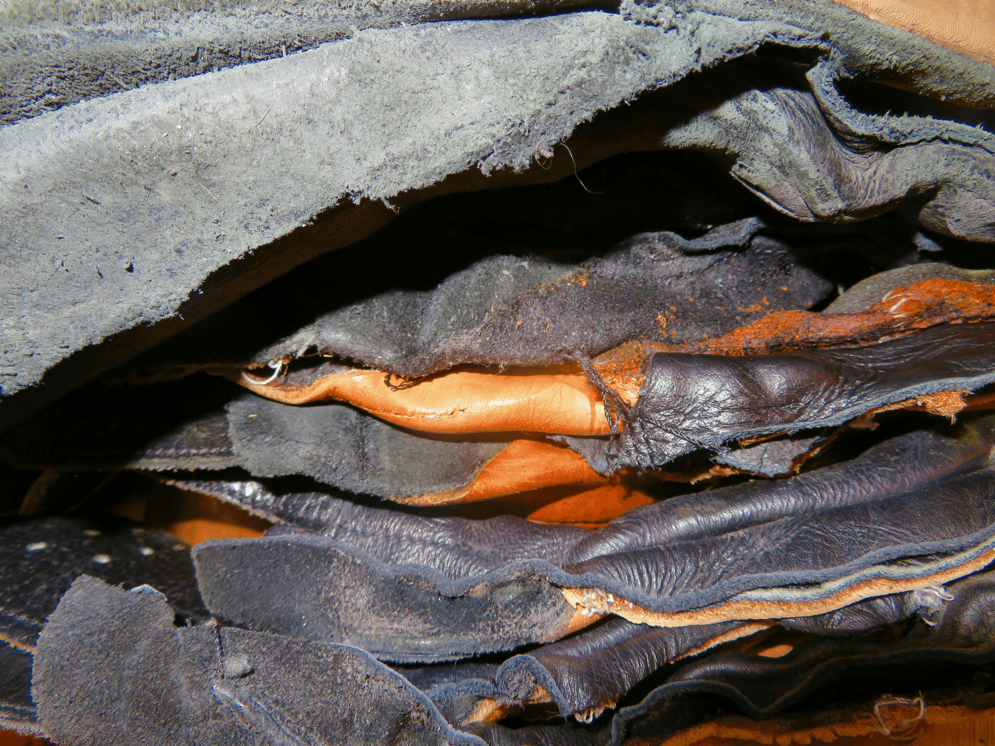 Inspection tests for quality assurance in leather bags