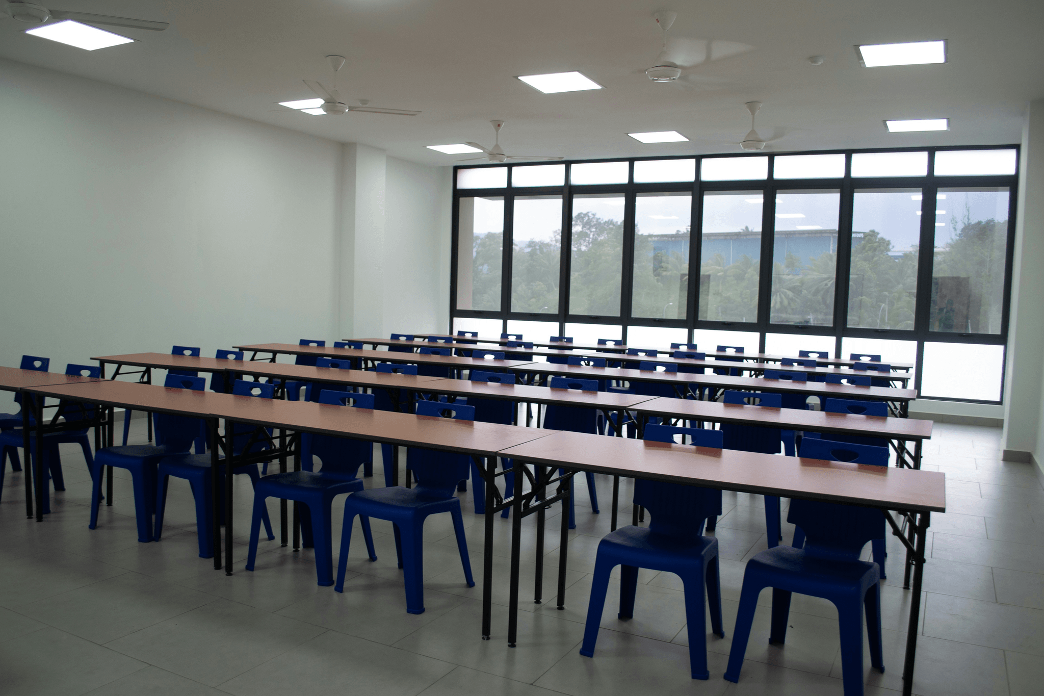 Innovative modular classrooms promoting collaboration in education