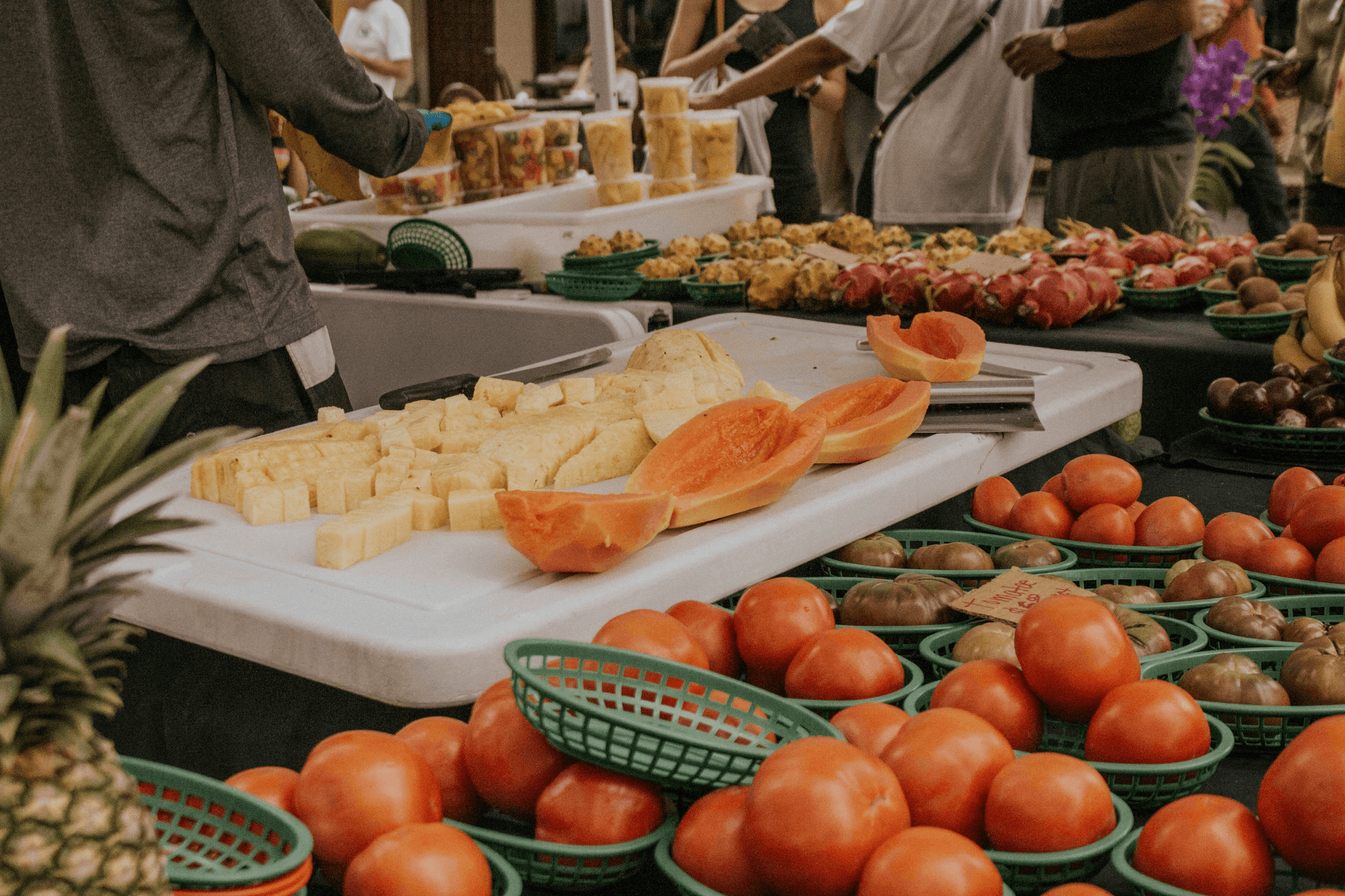 Local sourcing benefits at farmers market