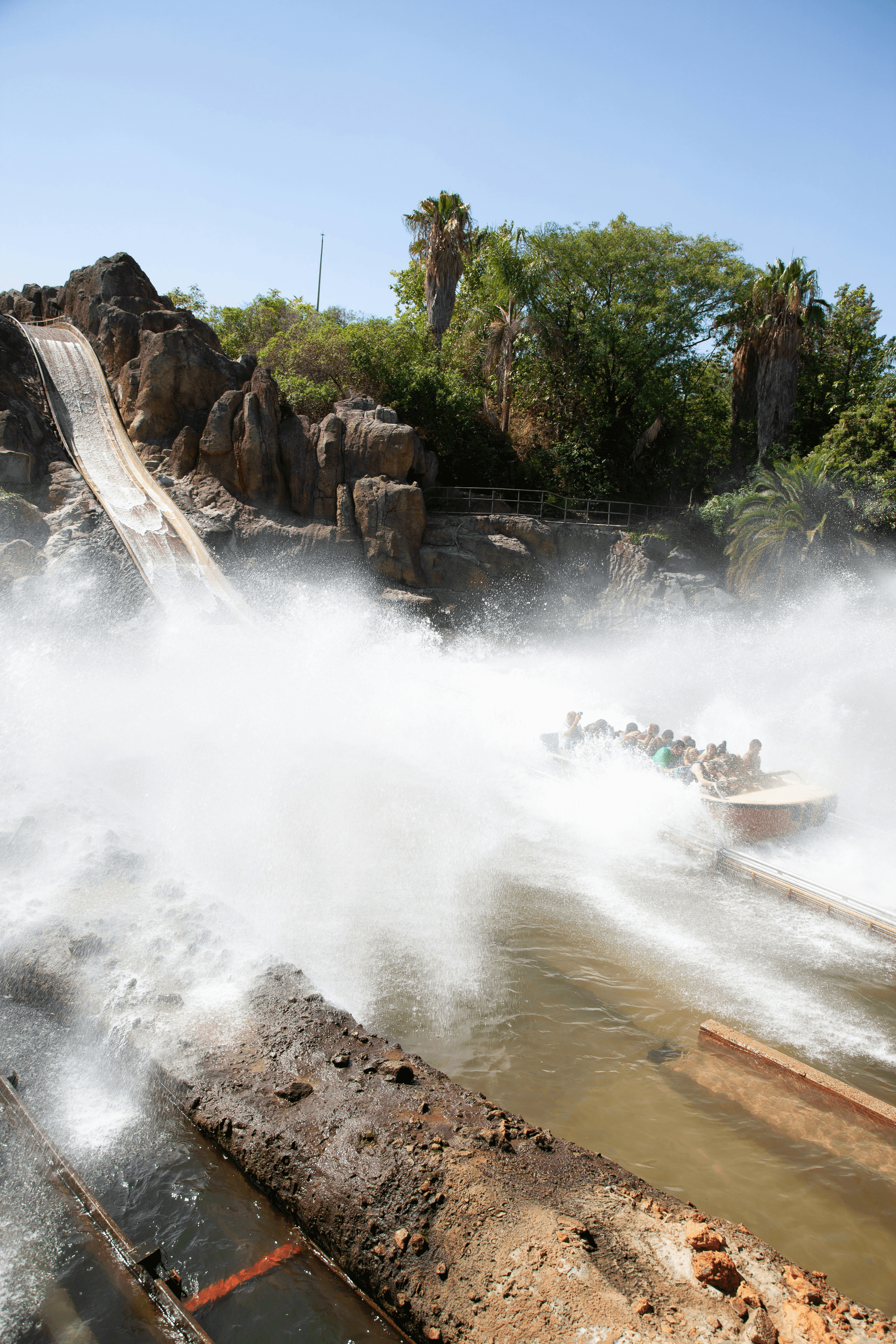 Theme Park Water Ride Tips: How to Stay Dry(ish) - Them...
